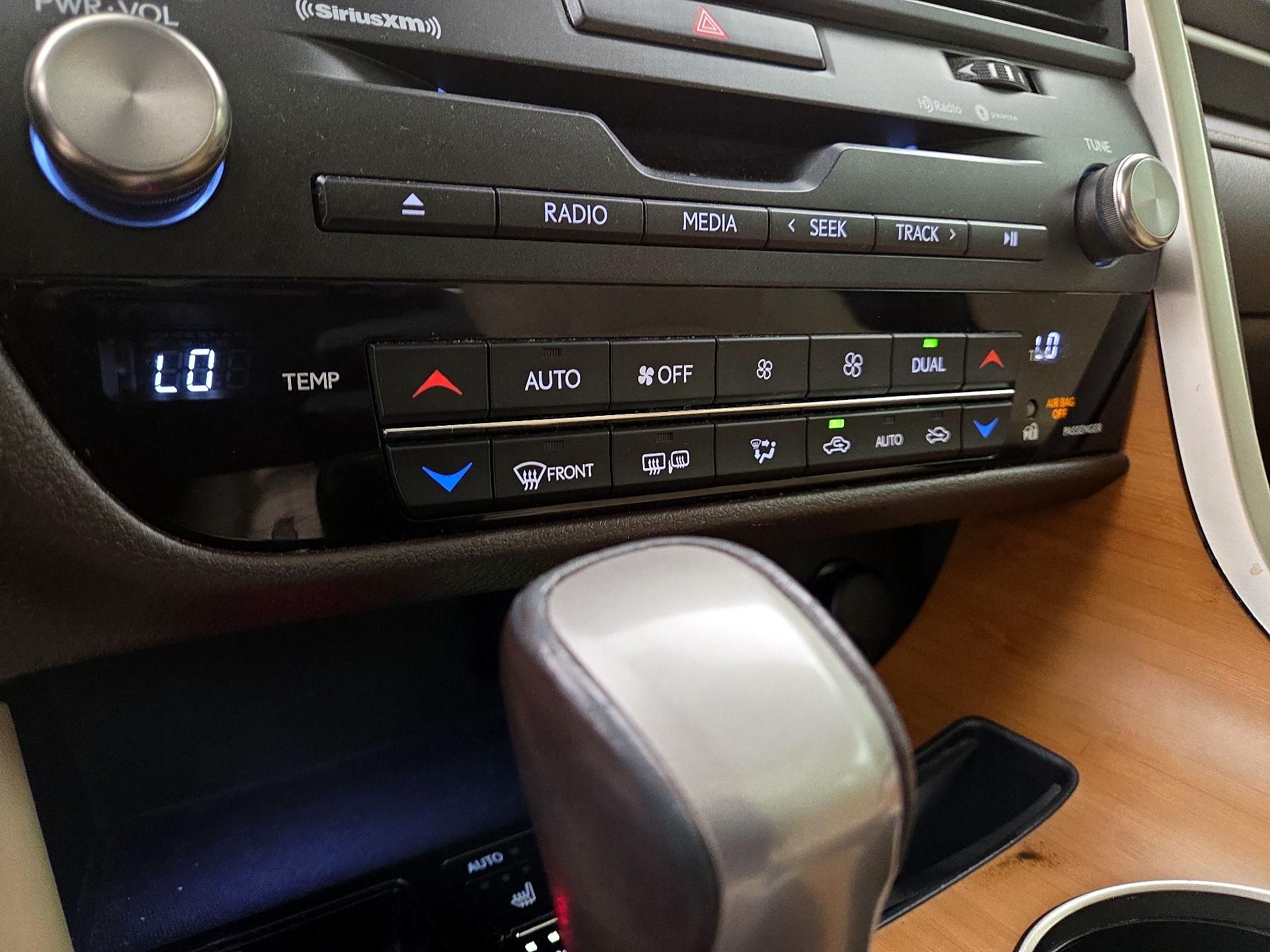 Thumbnail: 2020 Lexus RX - 16