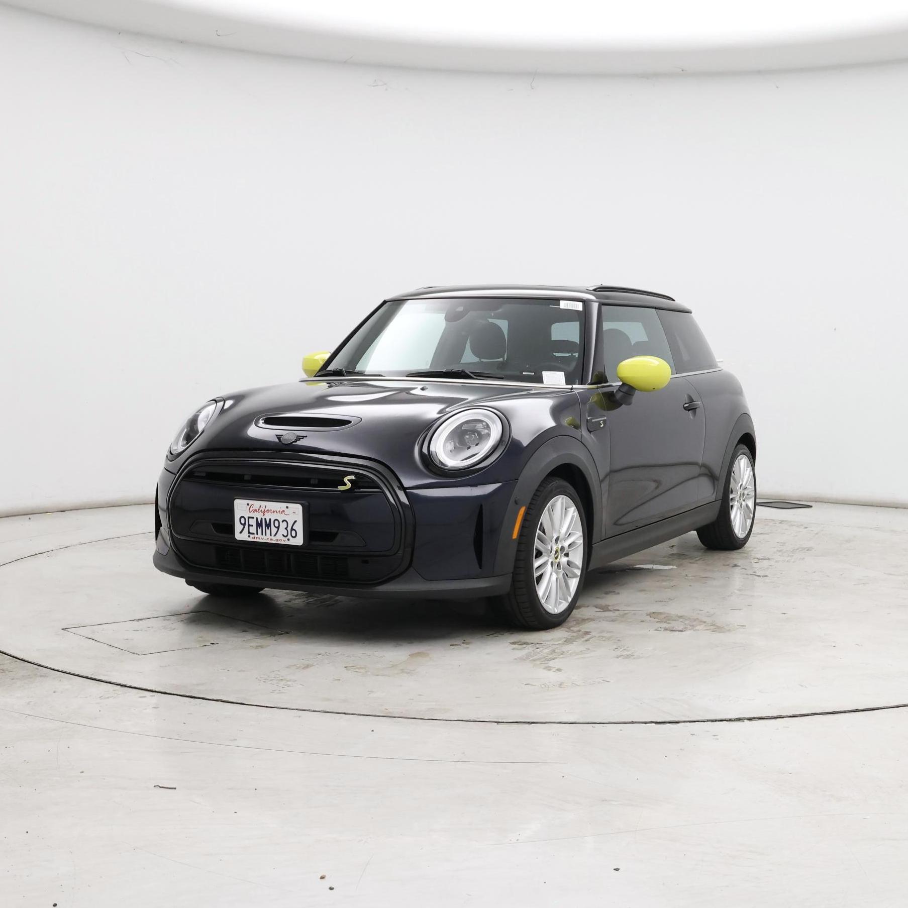 Thumbnail: 2022 MINI Cooper Hardtop - 4