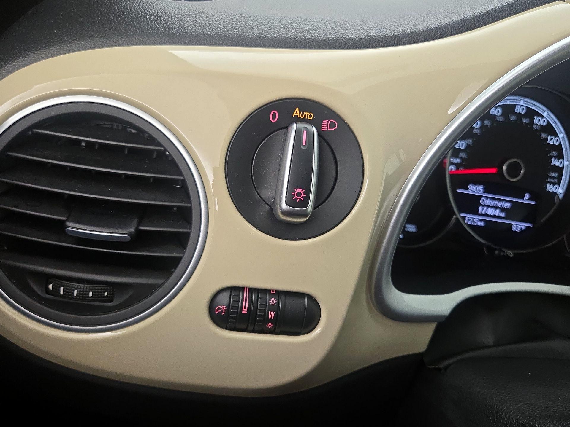 Thumbnail: 2019 Volkswagen Beetle - 13