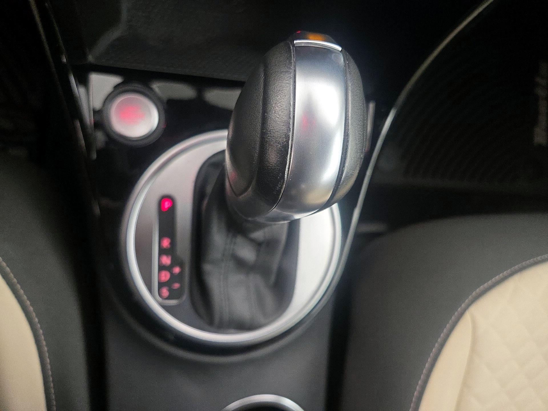 Thumbnail: 2019 Volkswagen Beetle - 17