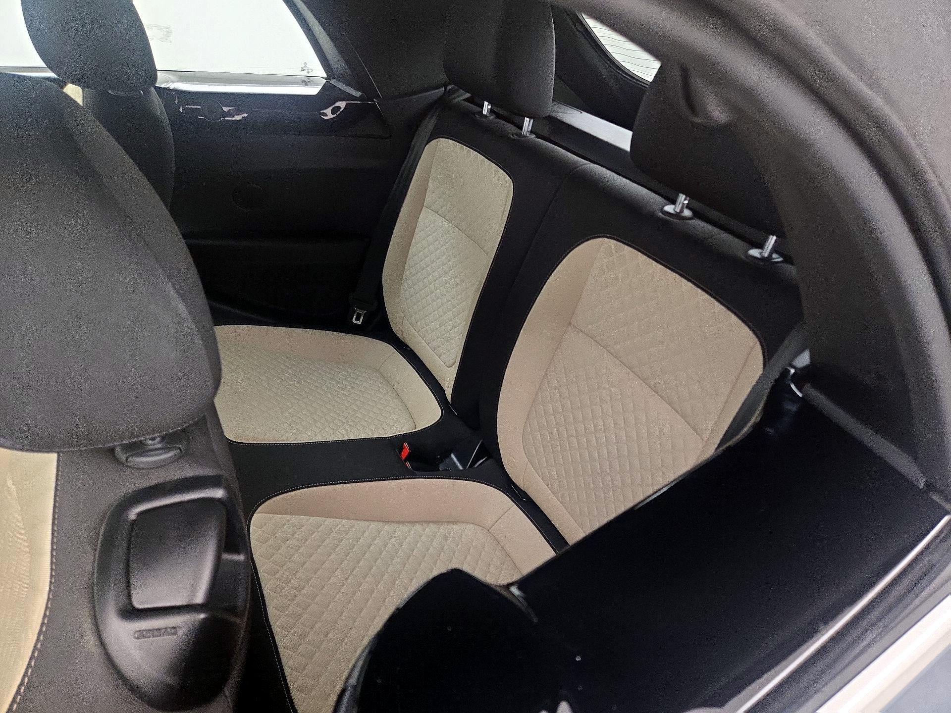 Thumbnail: 2019 Volkswagen Beetle - 19