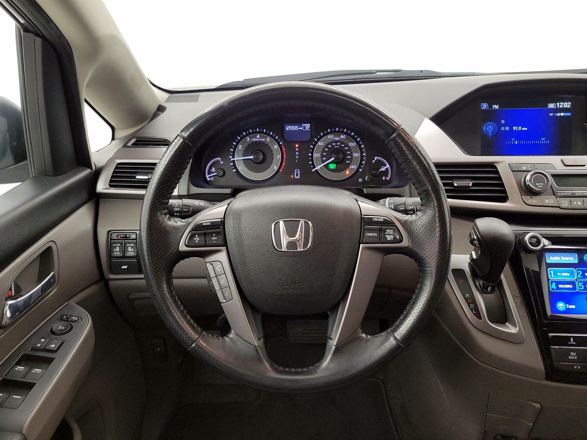 Thumbnail: 2017 Honda Odyssey - 10