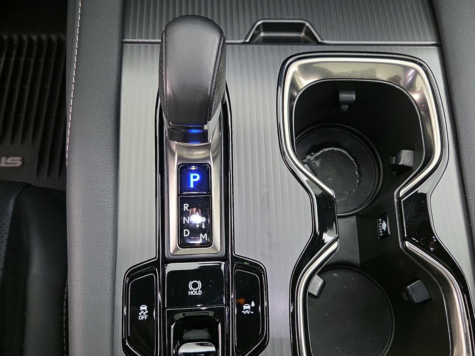 2024 Lexus RX Hybrid 500h - Photo 19