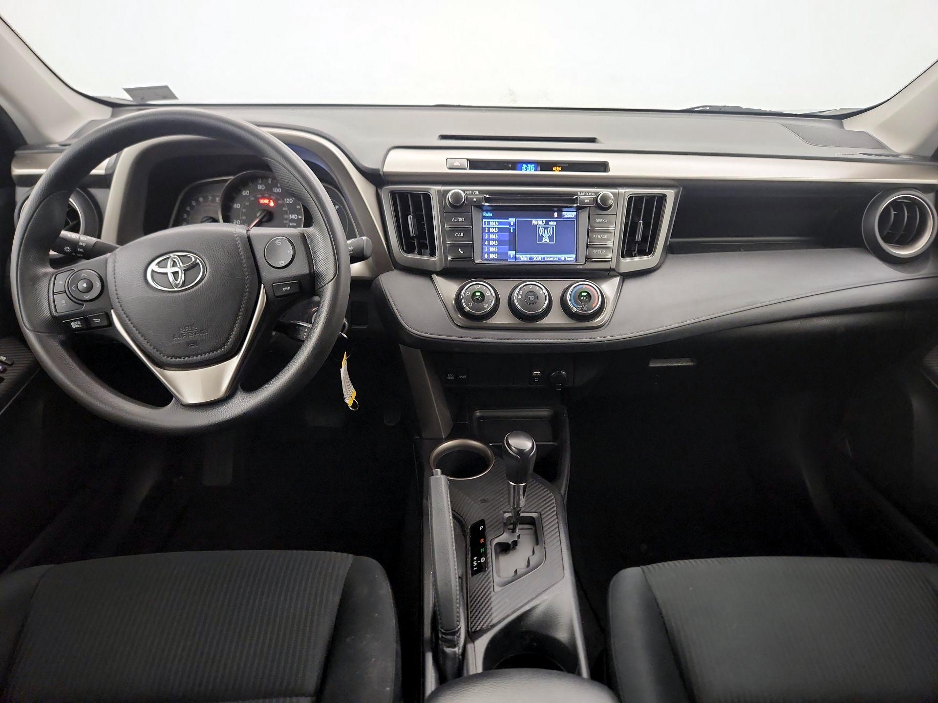 Thumbnail: 2015 Toyota RAV4 - 9