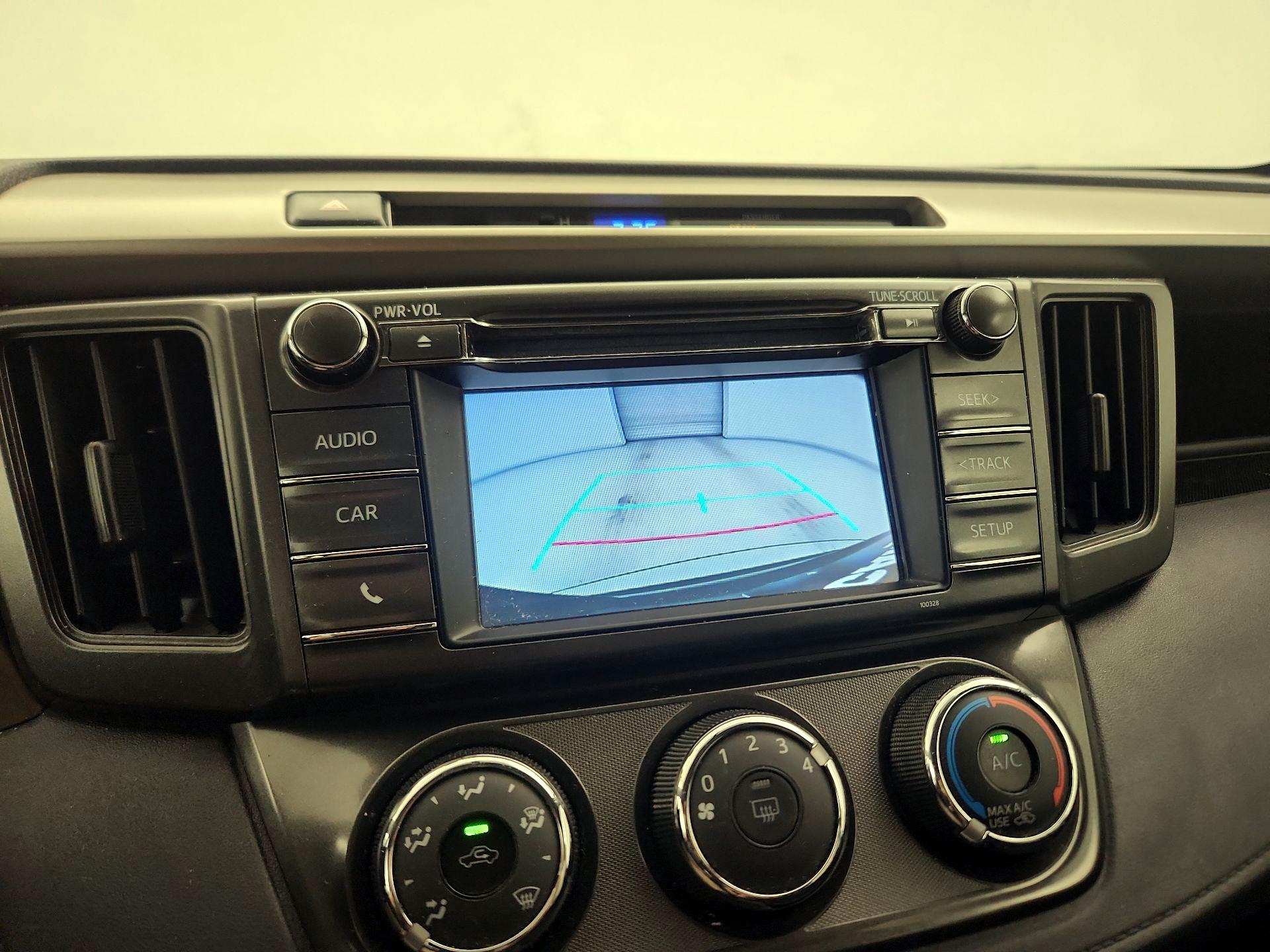 Thumbnail: 2015 Toyota RAV4 - 14