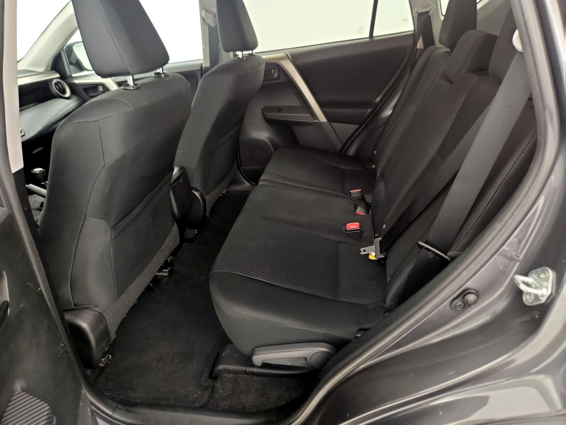 Thumbnail: 2015 Toyota RAV4 - 19