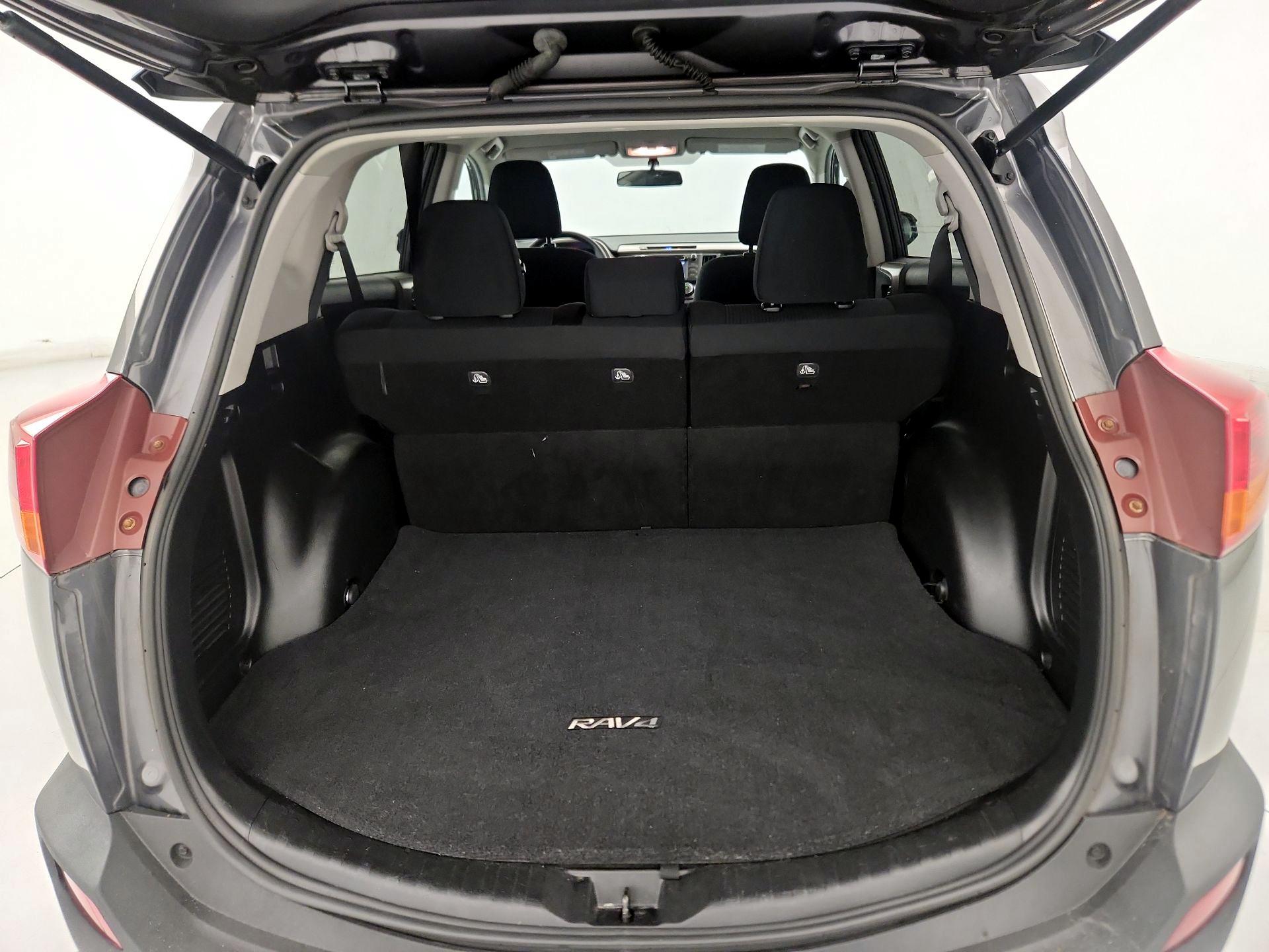 Thumbnail: 2015 Toyota RAV4 - 20