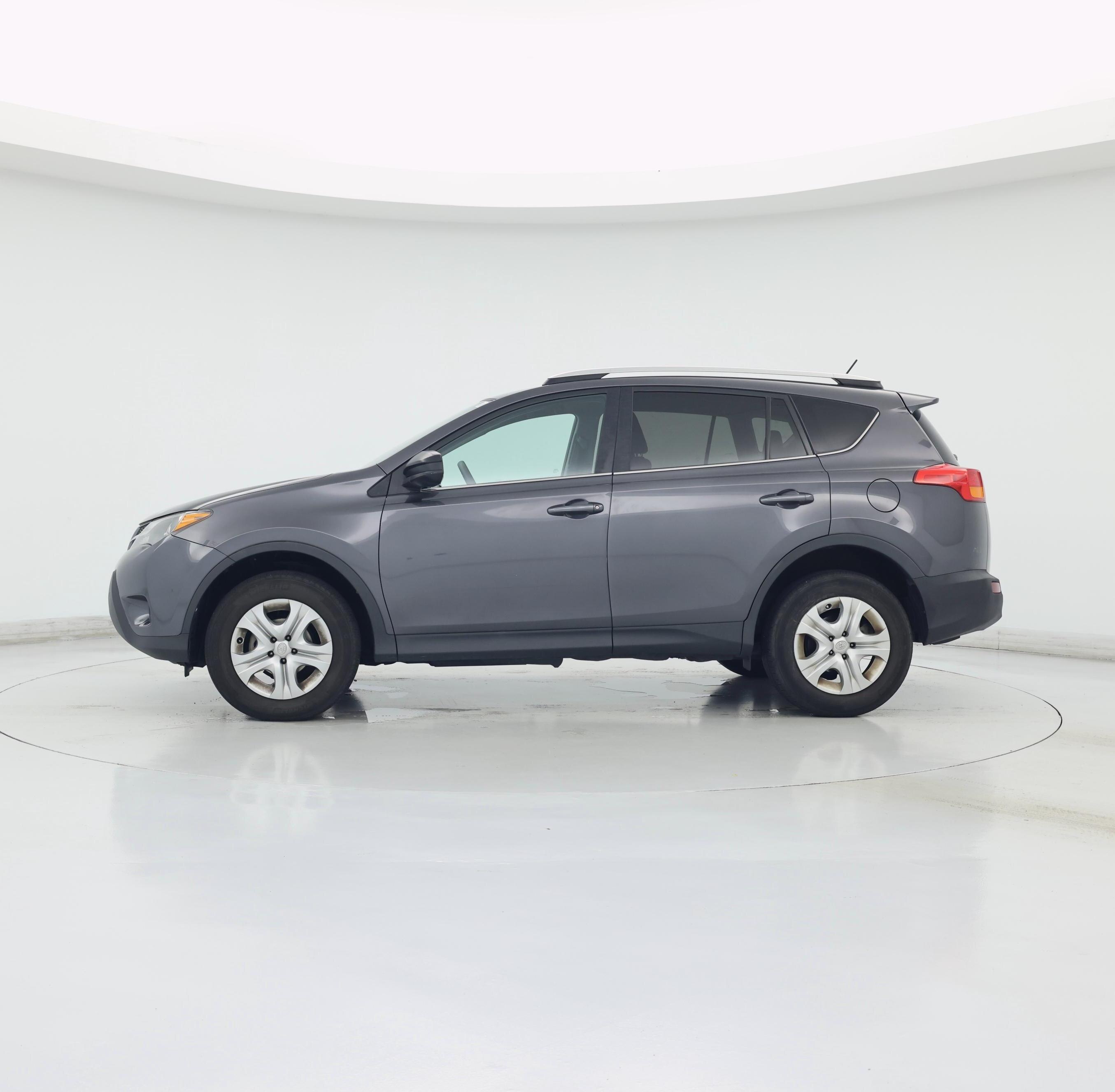 Thumbnail: 2015 Toyota RAV4 - 3