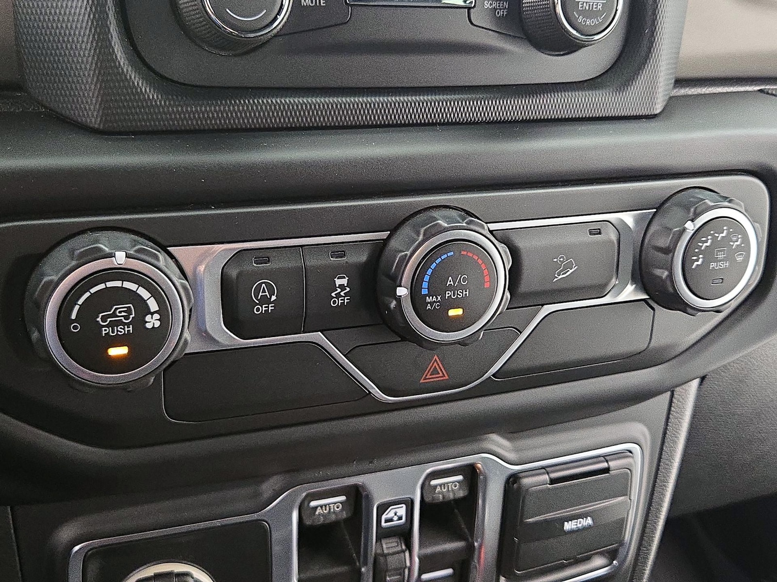 2018 Jeep All-New Wrangler Unlimited Sport S - Photo 17