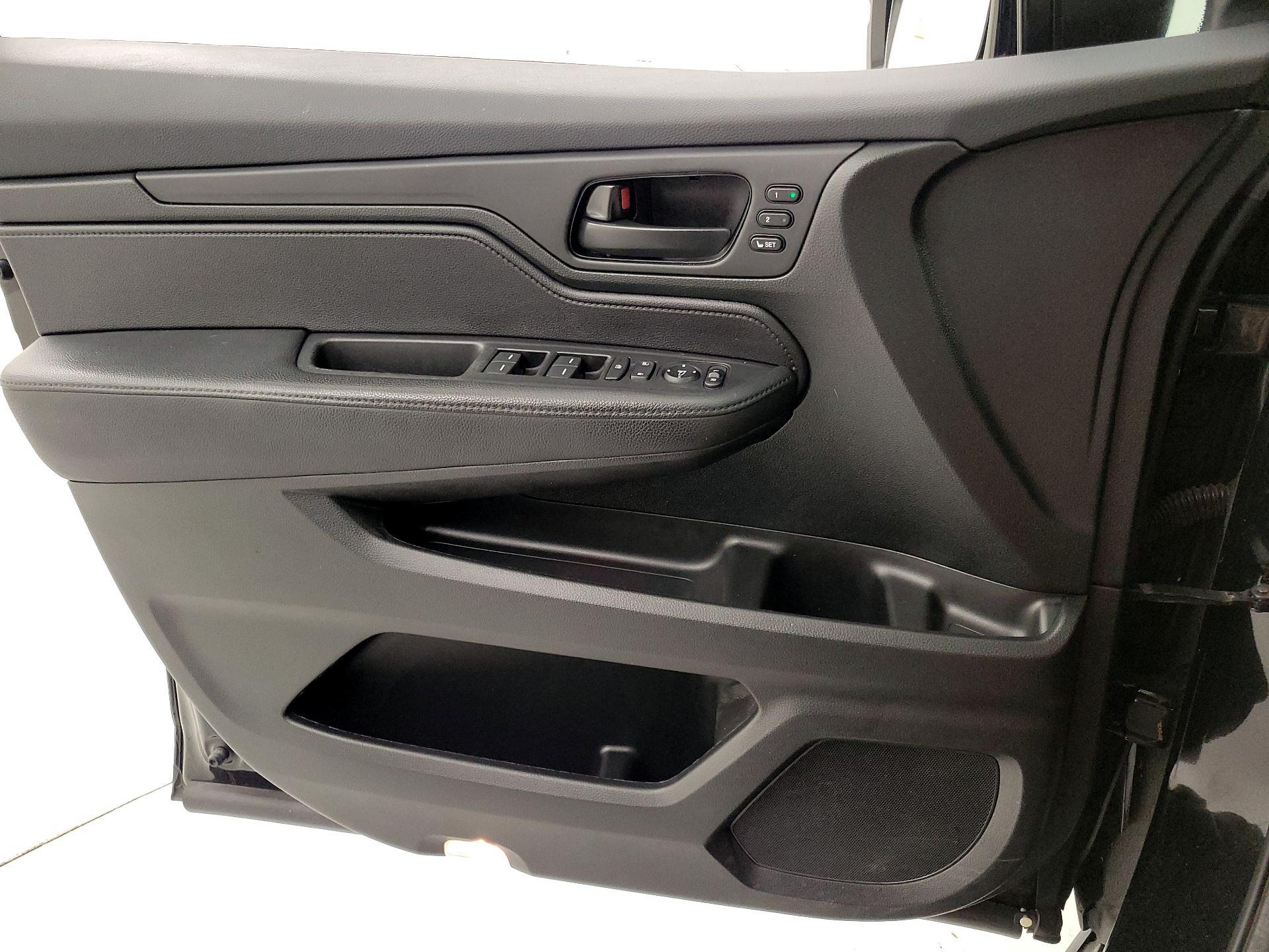 Thumbnail: 2023 Honda Odyssey - 12