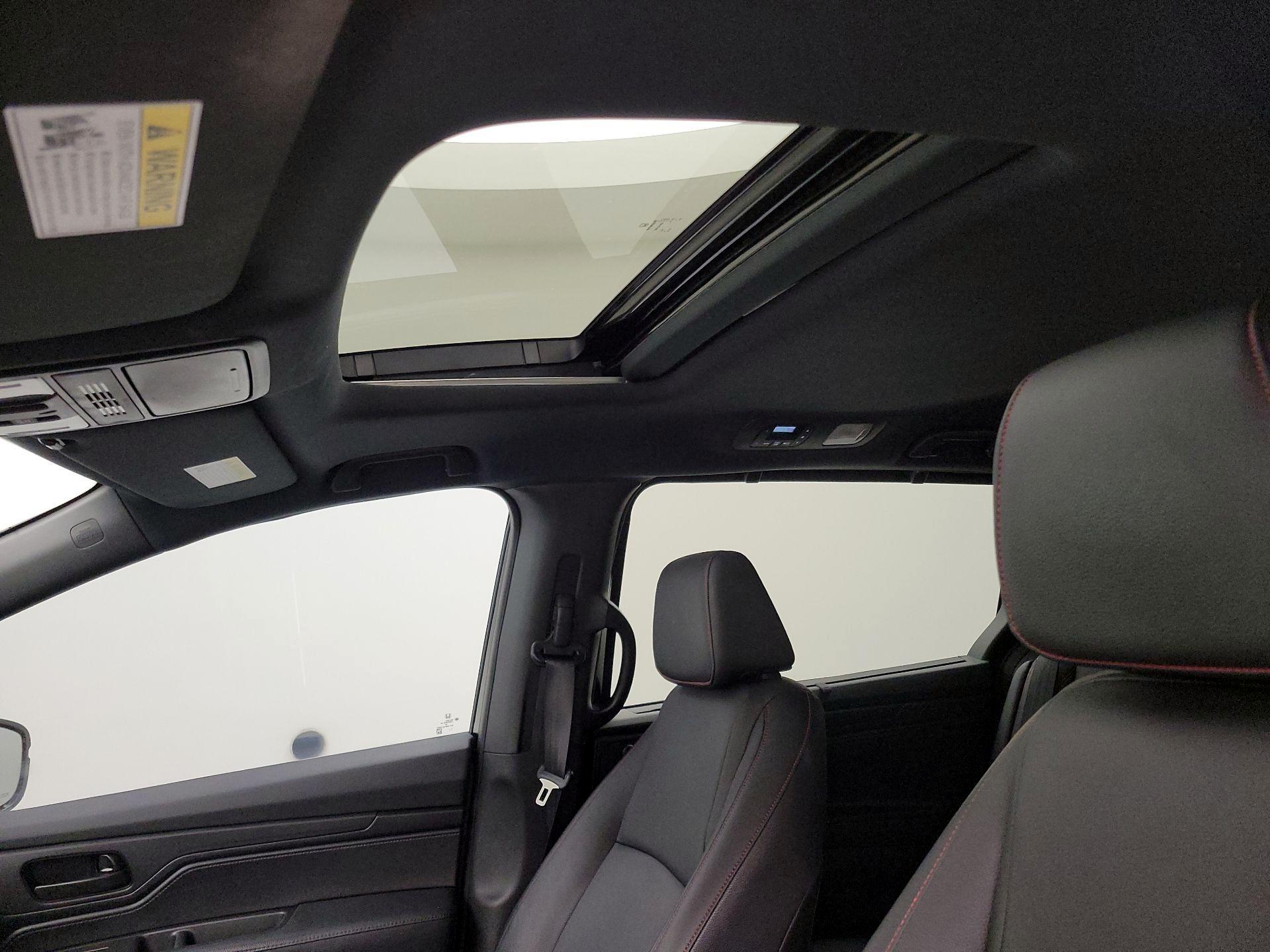 Thumbnail: 2023 Honda Odyssey - 19