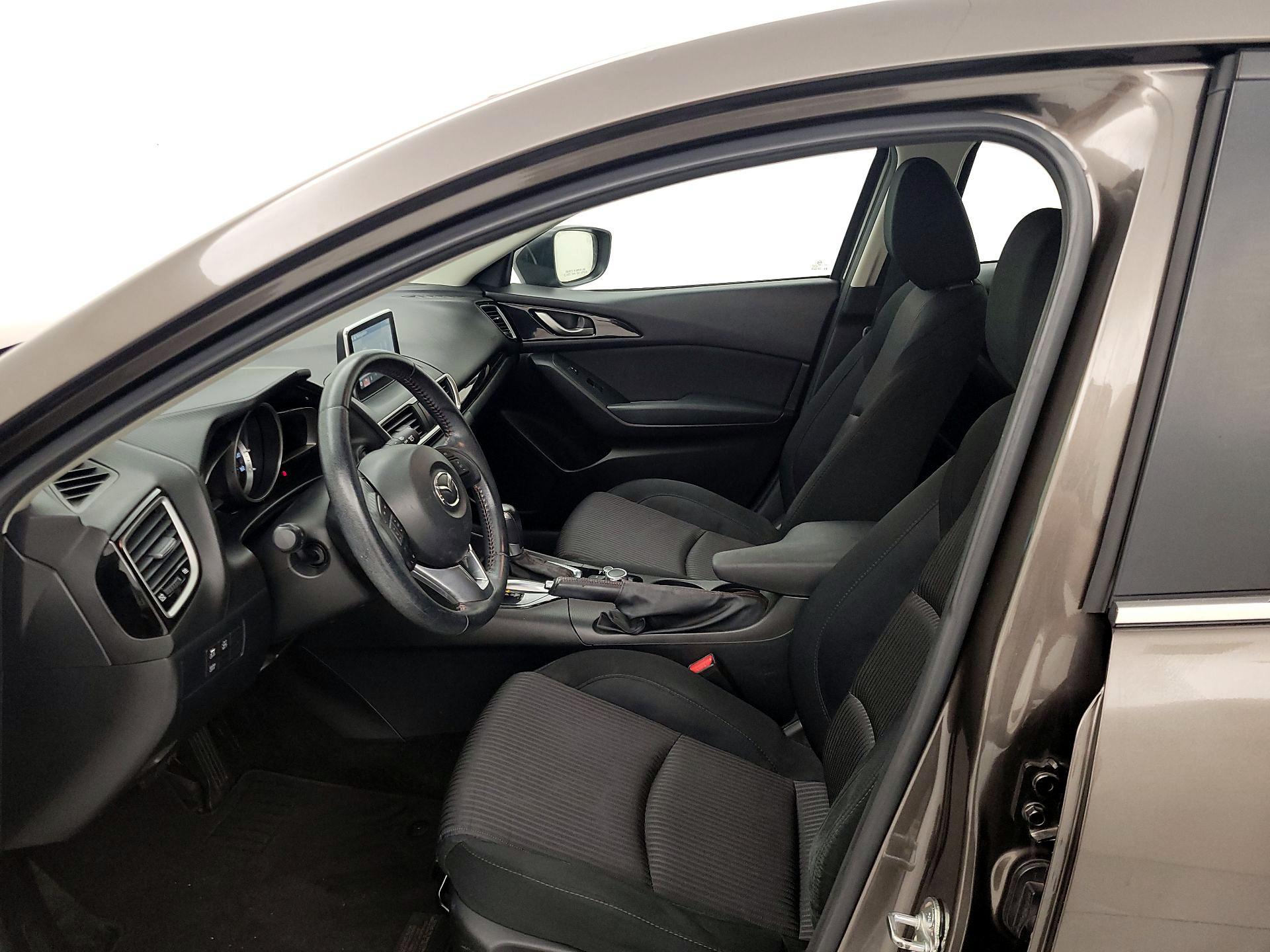 Thumbnail: 2016 Mazda Mazda3 - 11