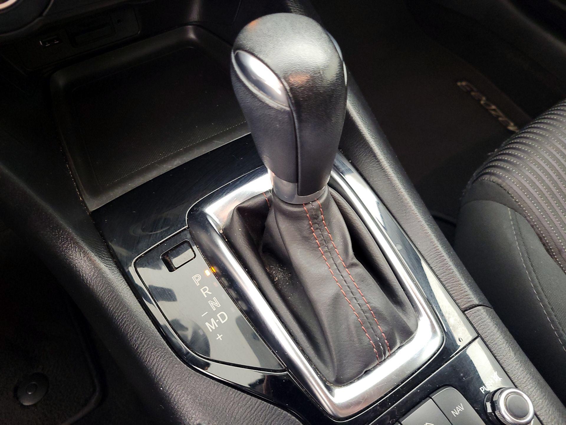 Thumbnail: 2016 Mazda Mazda3 - 18