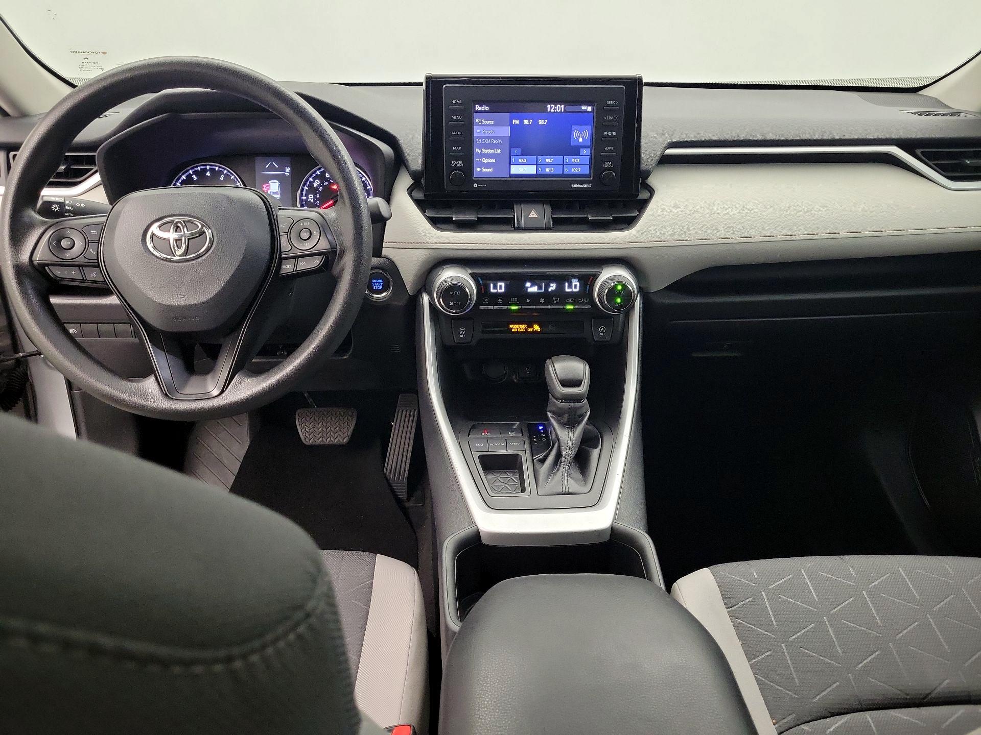 Thumbnail: 2022 Toyota RAV4 - 9