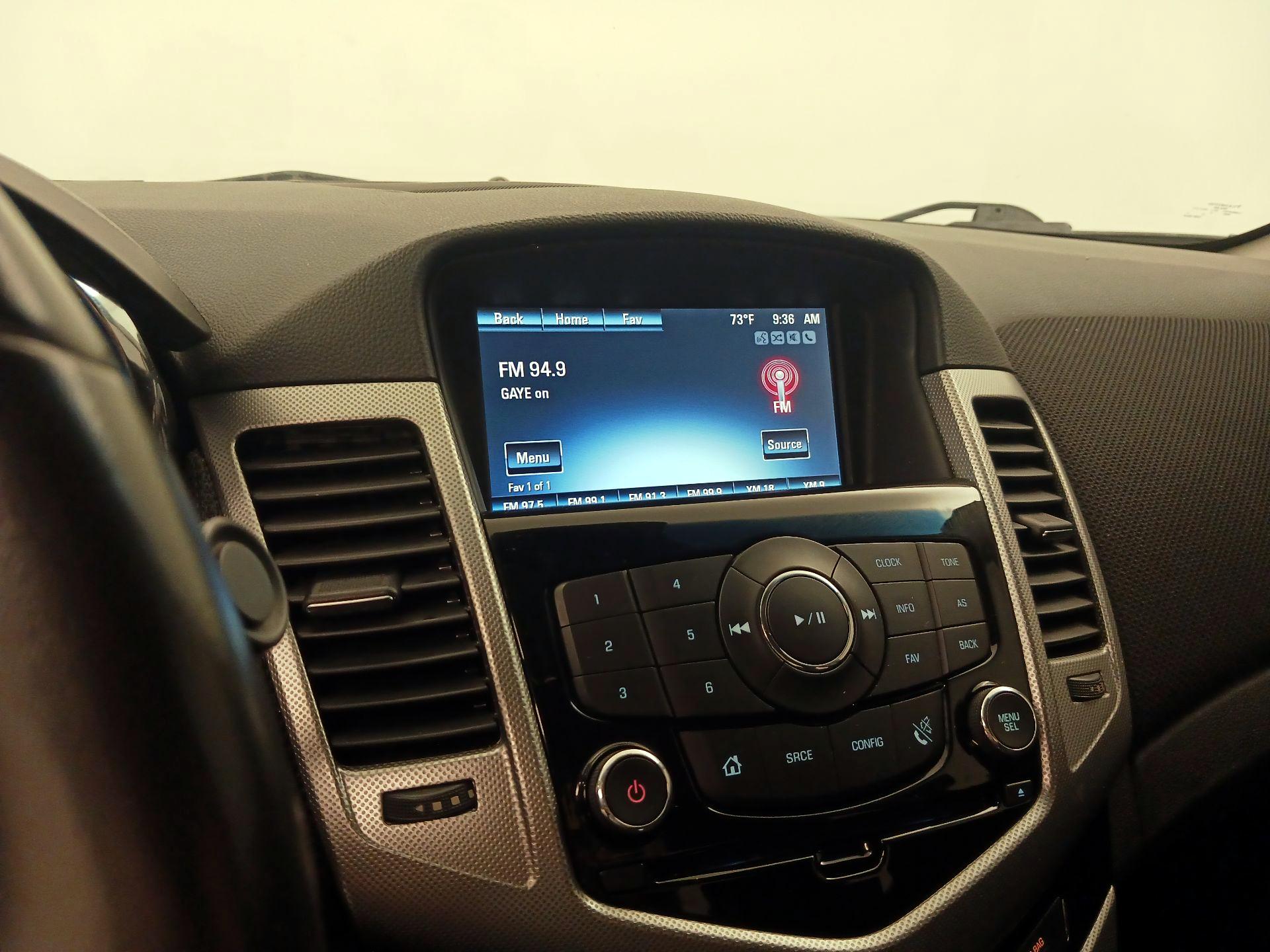 Thumbnail: 2015 Chevrolet Cruze - 16