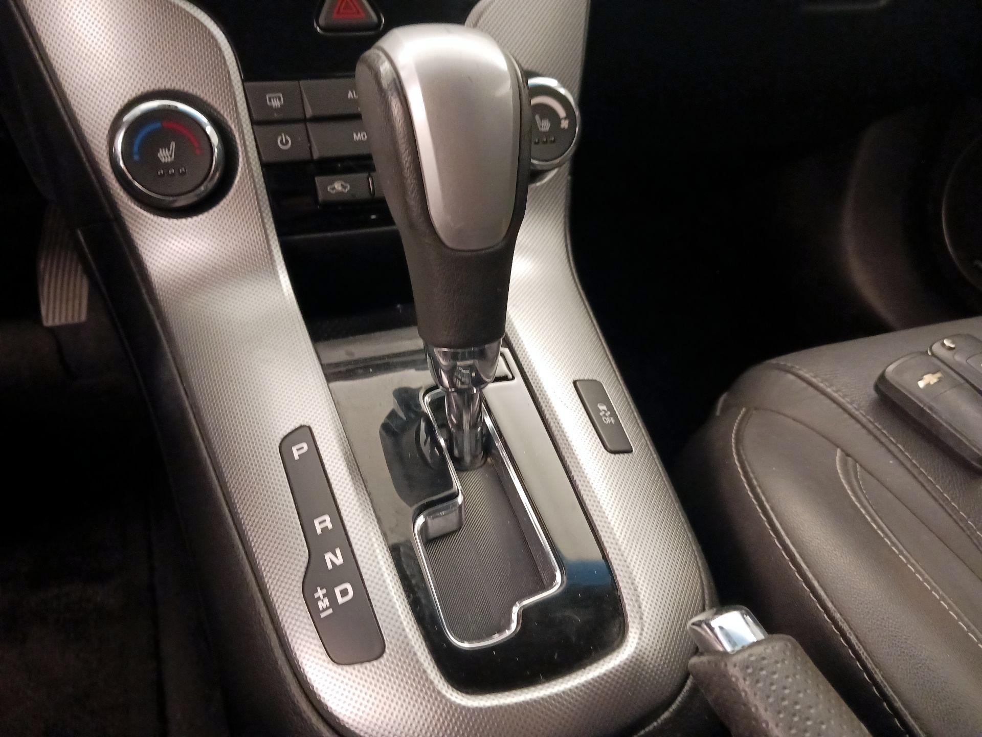 Thumbnail: 2015 Chevrolet Cruze - 18