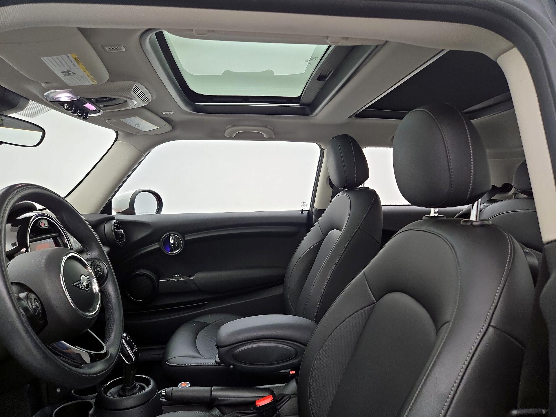 Thumbnail: 2020 MINI Cooper Hardtop - 19
