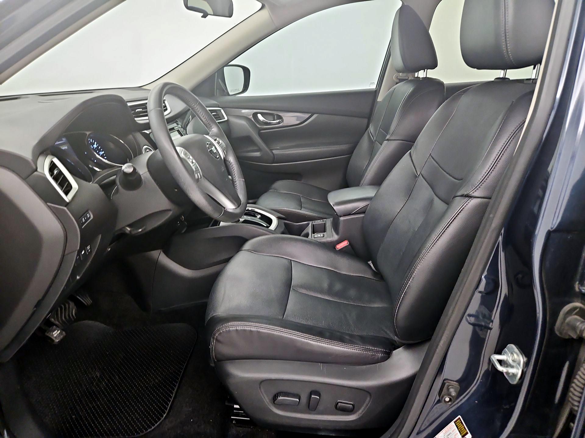 Thumbnail: 2016 Nissan Rogue - 11