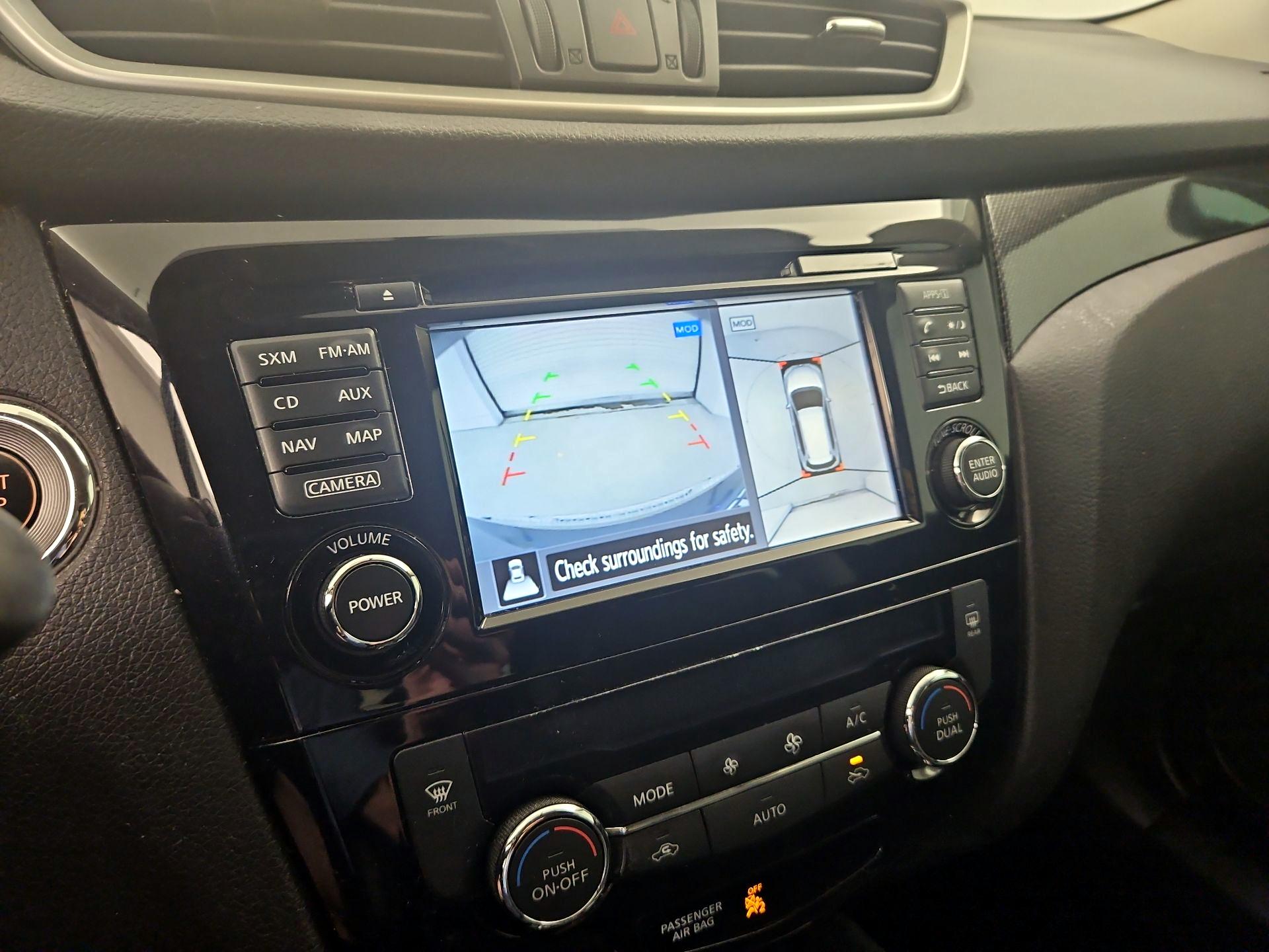 Thumbnail: 2016 Nissan Rogue - 15