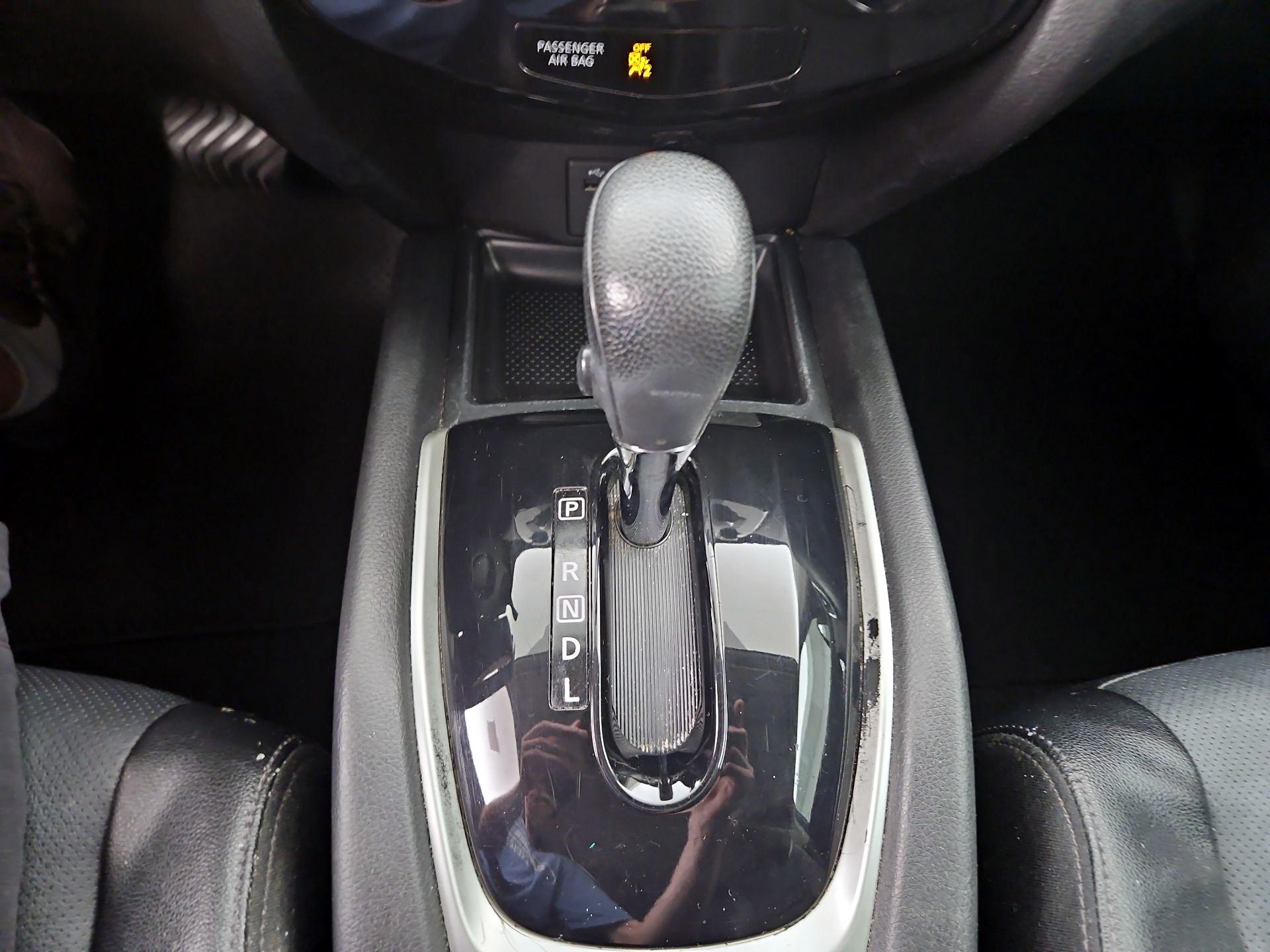 Thumbnail: 2016 Nissan Rogue - 18
