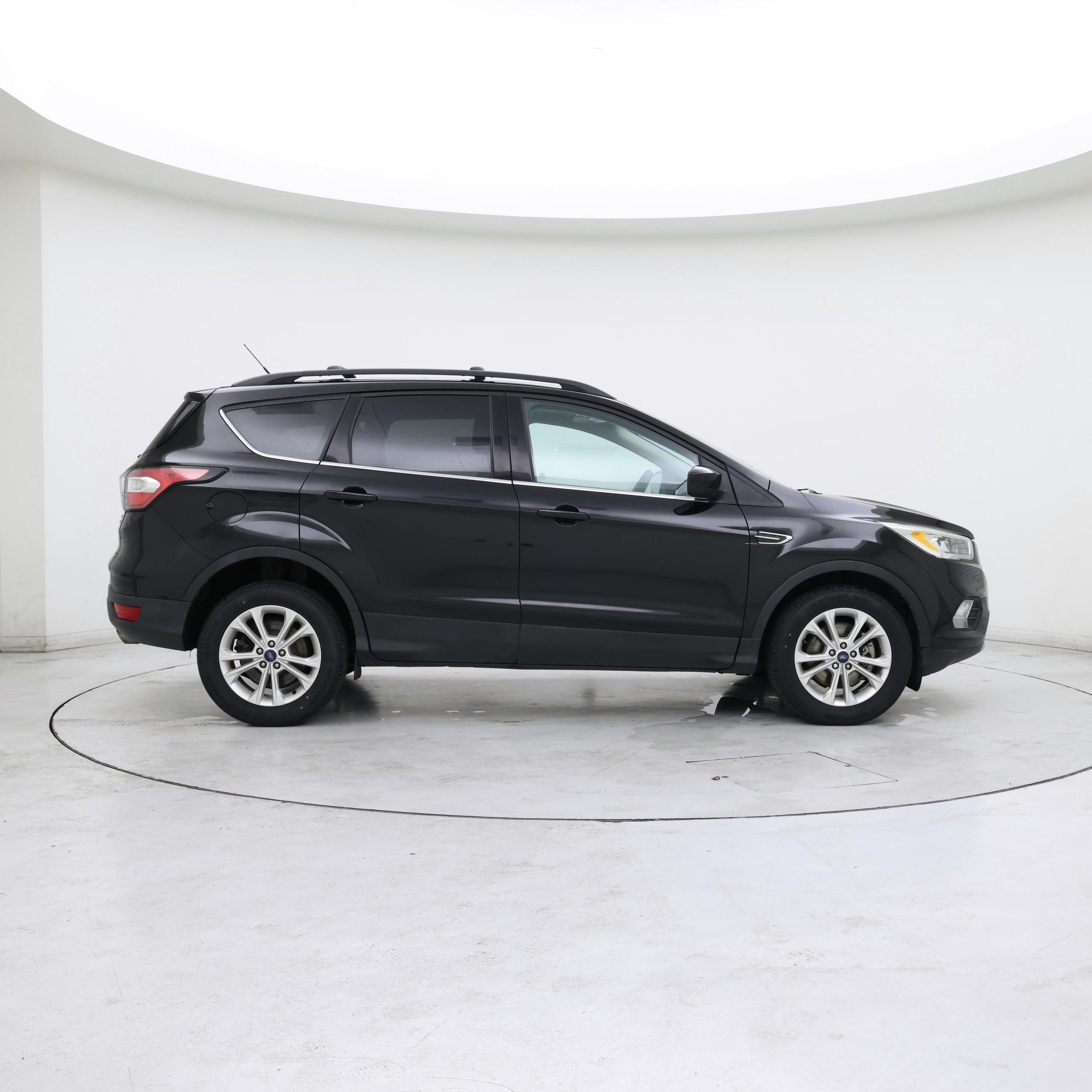 Thumbnail: 2017 Ford Escape - 7