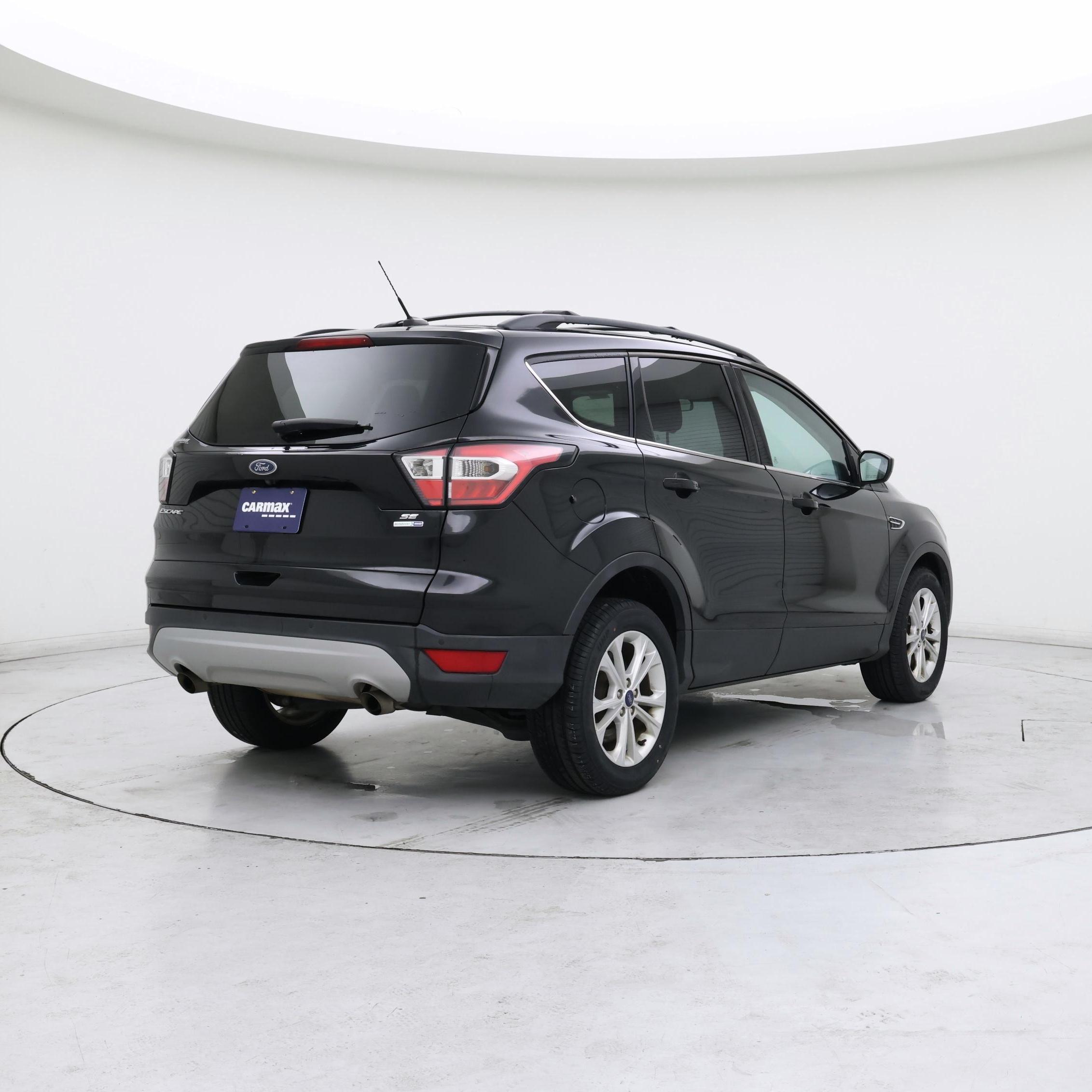 Thumbnail: 2017 Ford Escape - 8
