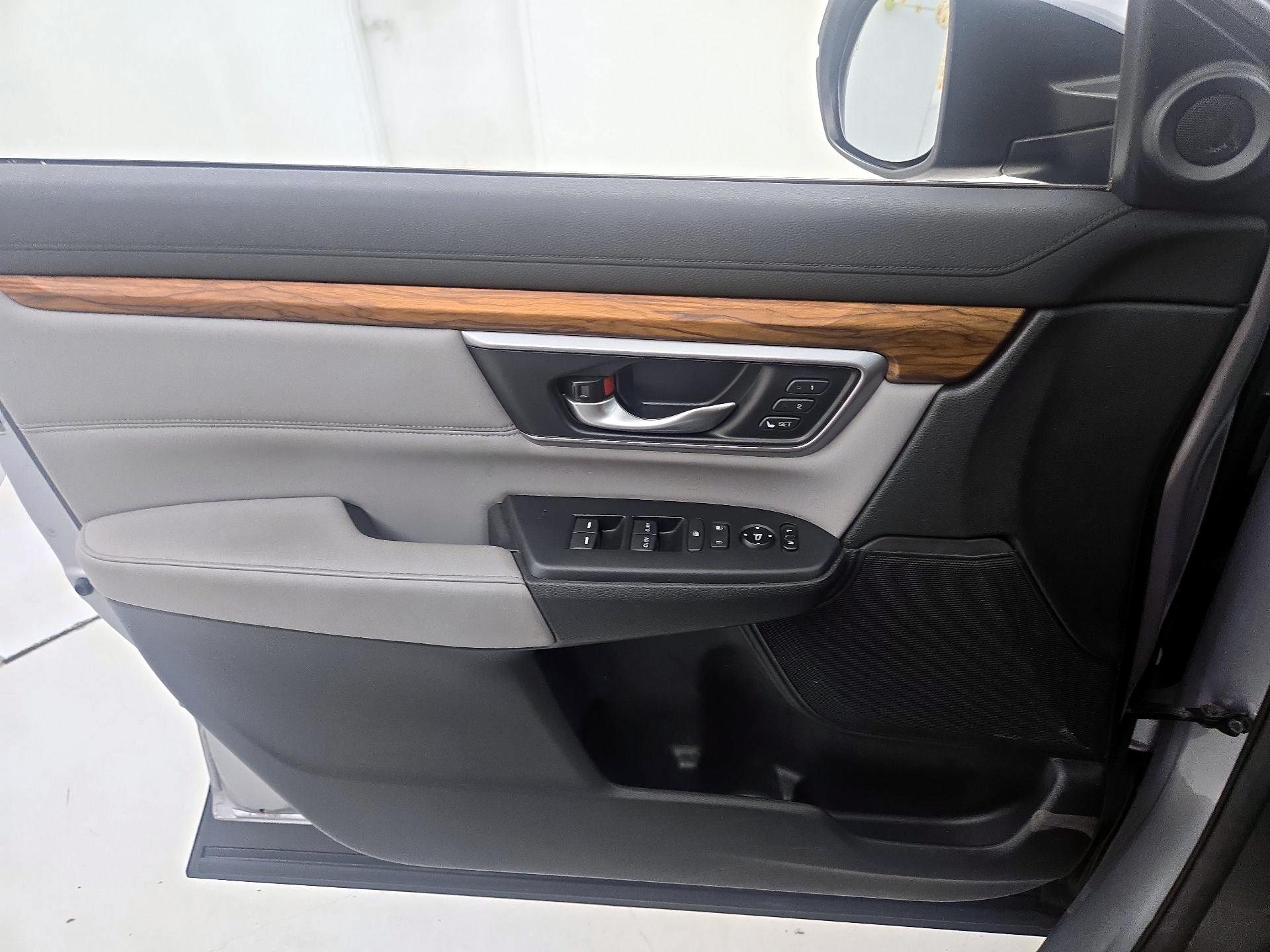 Thumbnail: 2017 Honda CR-V - 12