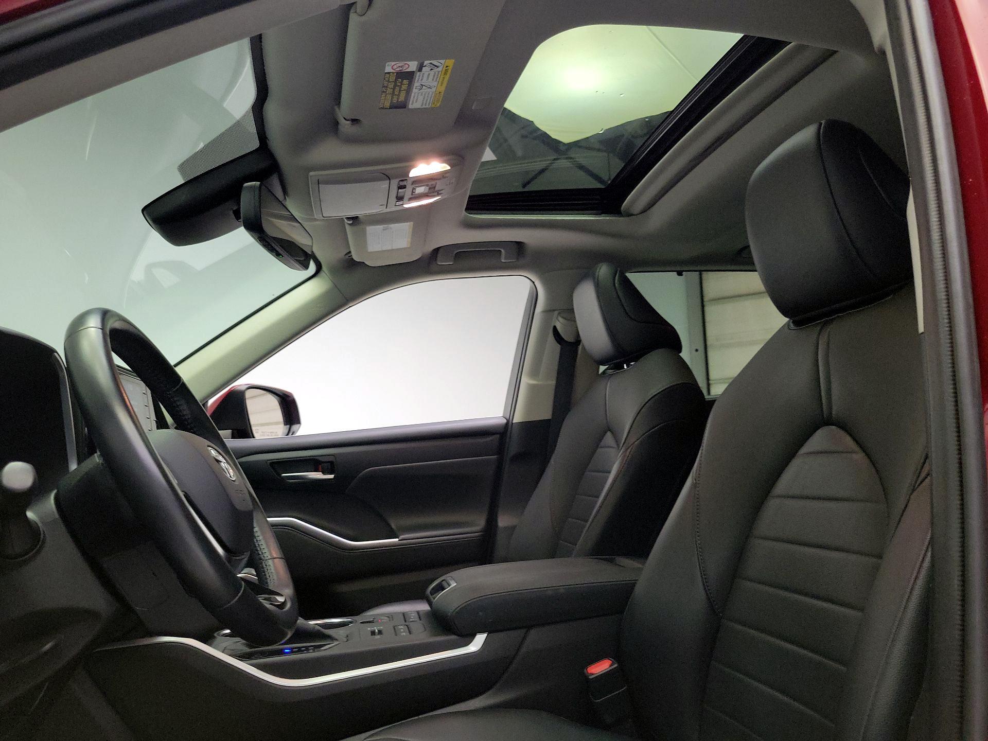 Thumbnail: 2021 Toyota Highlander - 20
