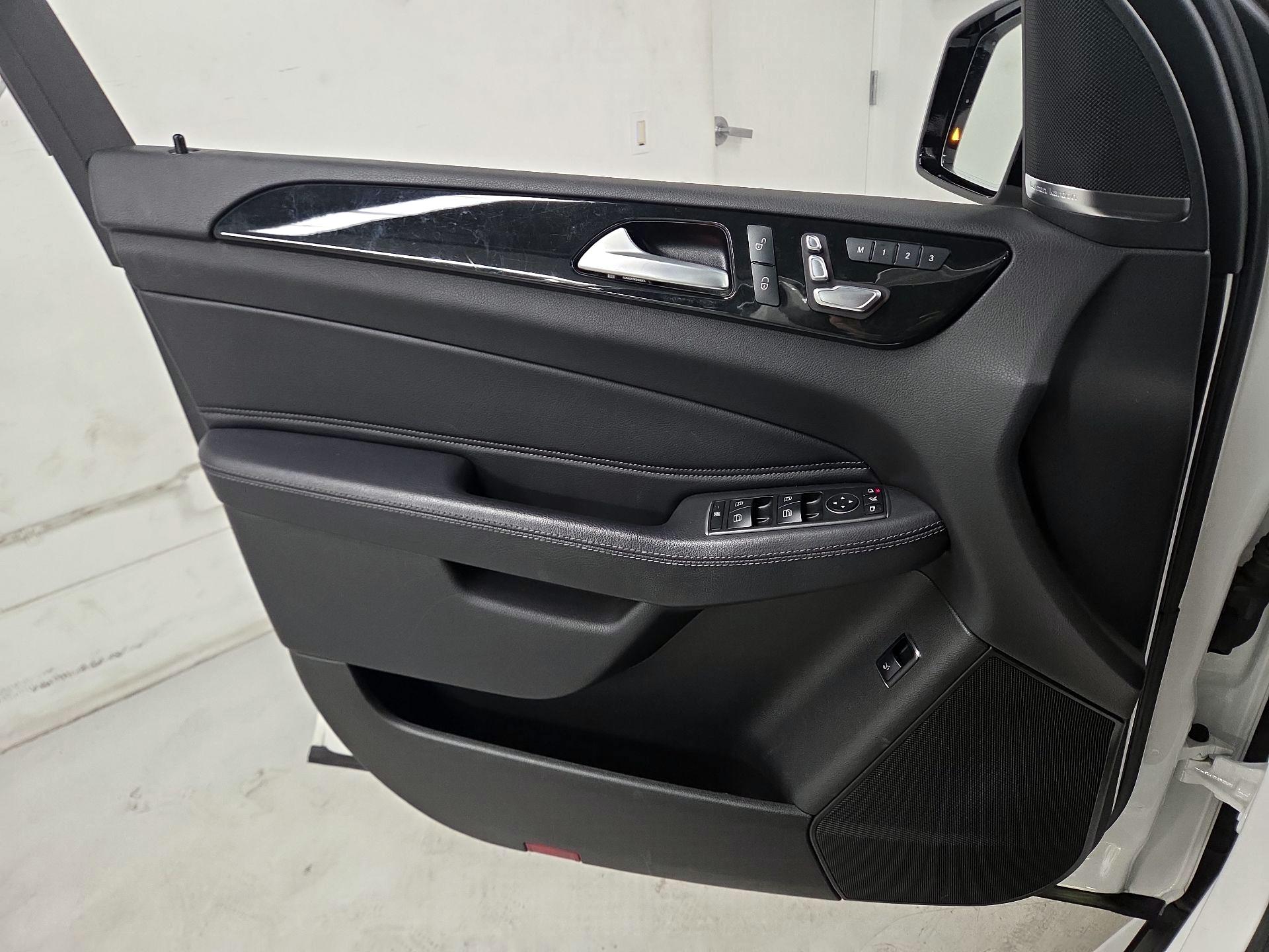 Thumbnail: 2018 Mercedes-Benz GLE - 12