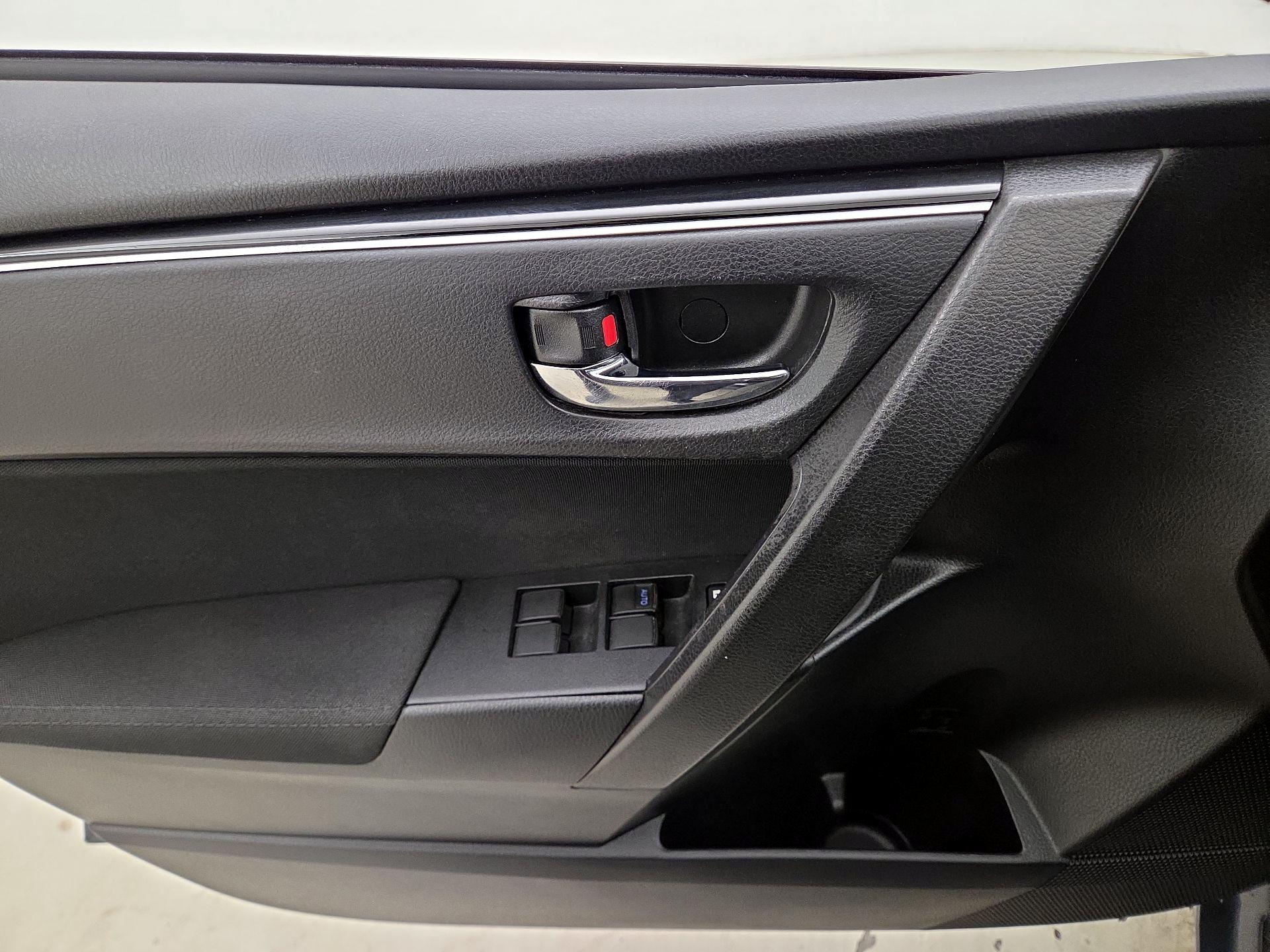 Thumbnail: 2019 Toyota Corolla - 12