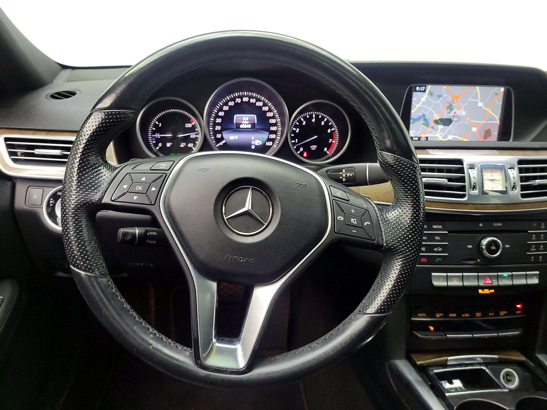 Thumbnail: 2016 Mercedes-Benz E-Class - 10