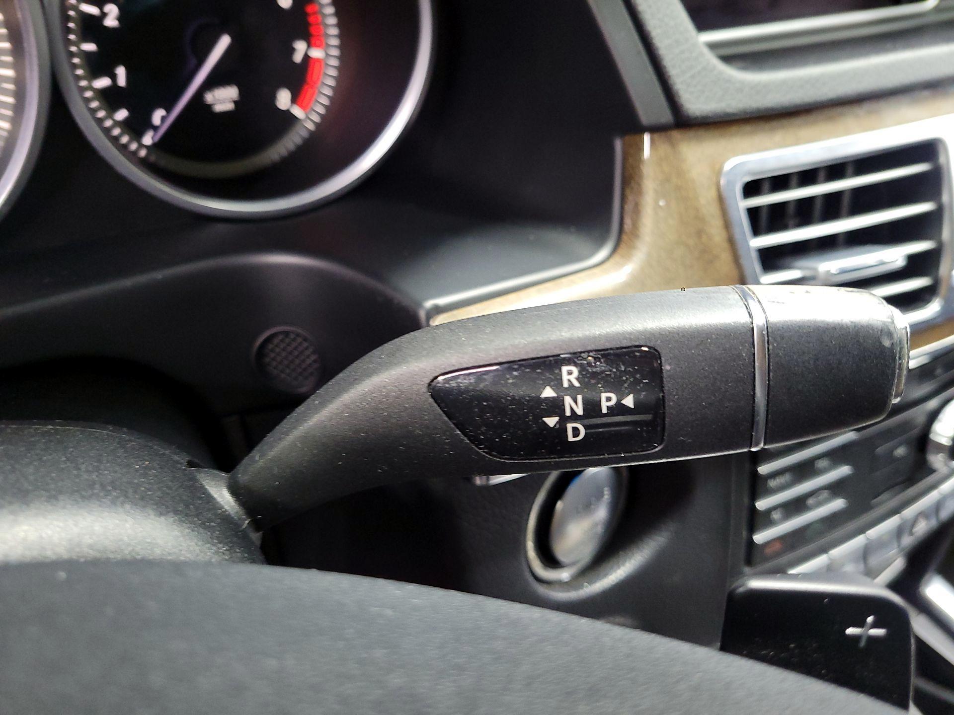 Thumbnail: 2016 Mercedes-Benz E-Class - 18