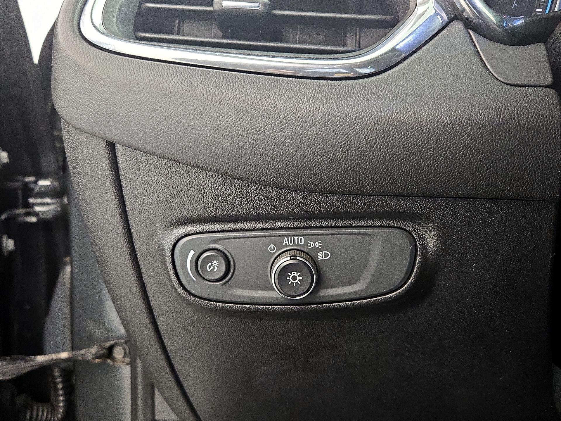 Thumbnail: 2019 Chevrolet Equinox - 13