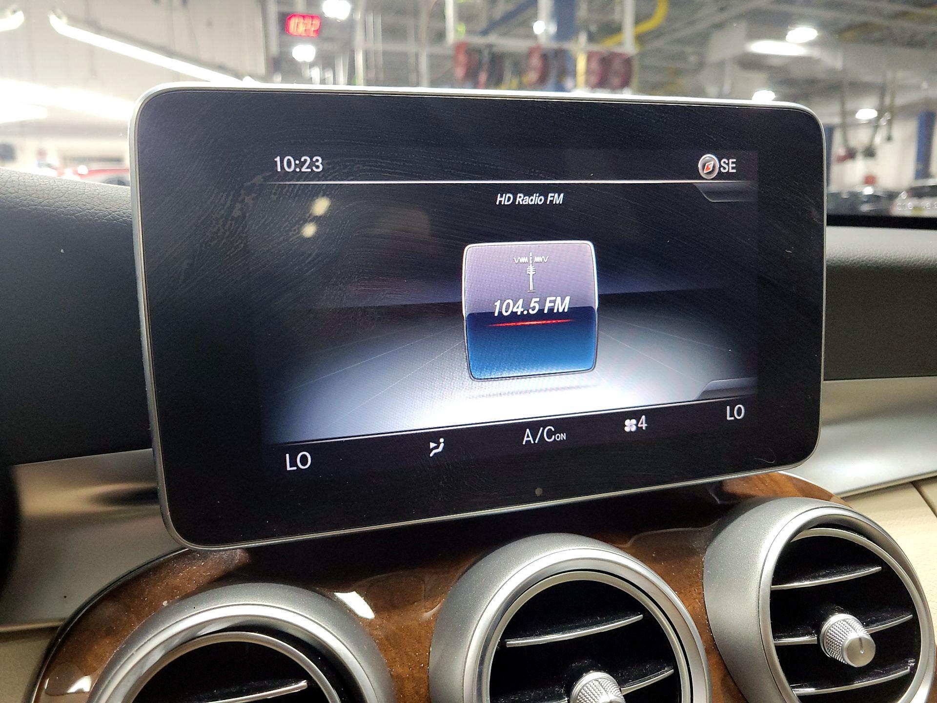 Thumbnail: 2016 Mercedes-Benz C-Class - 16