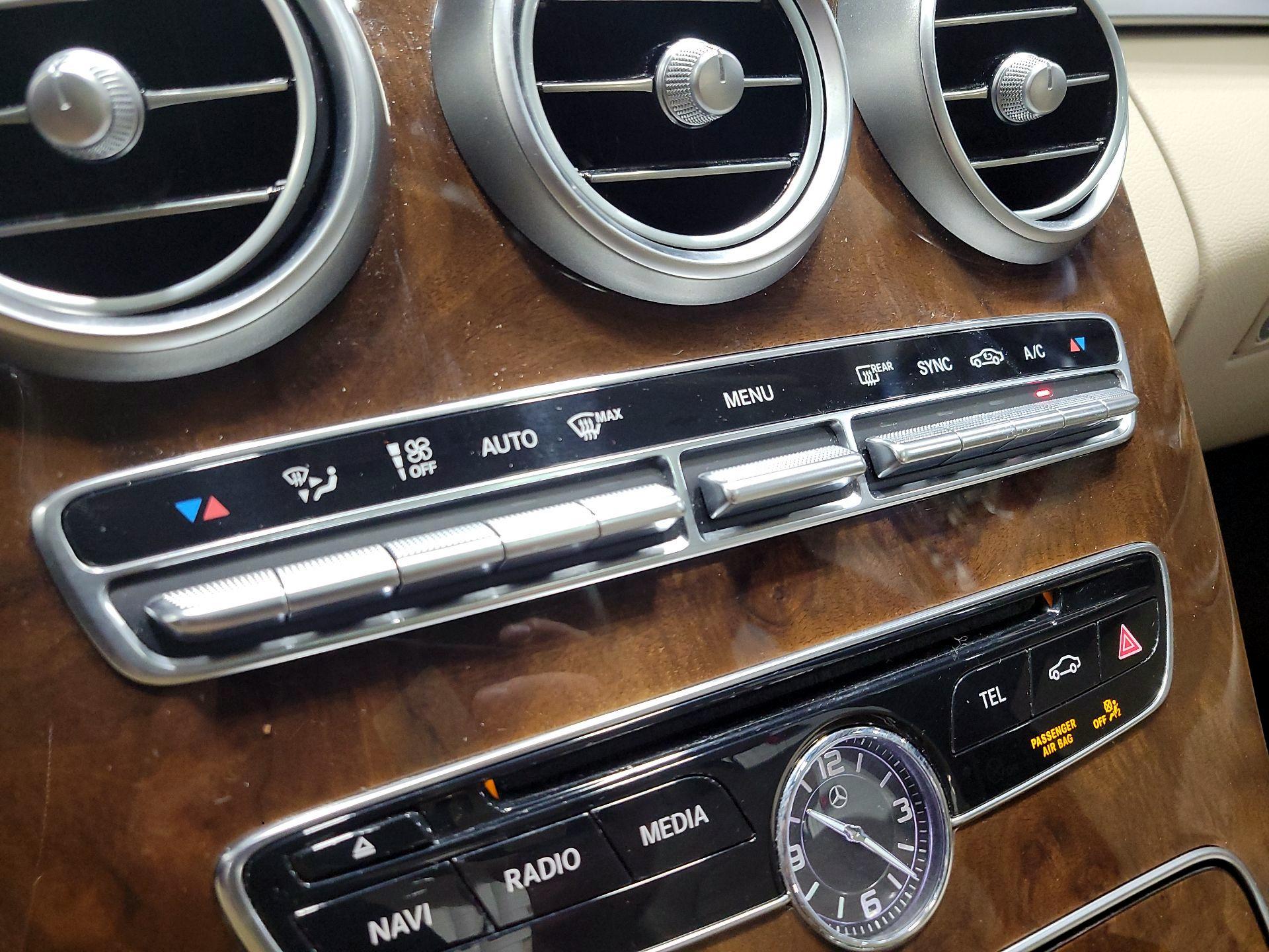 Thumbnail: 2016 Mercedes-Benz C-Class - 17