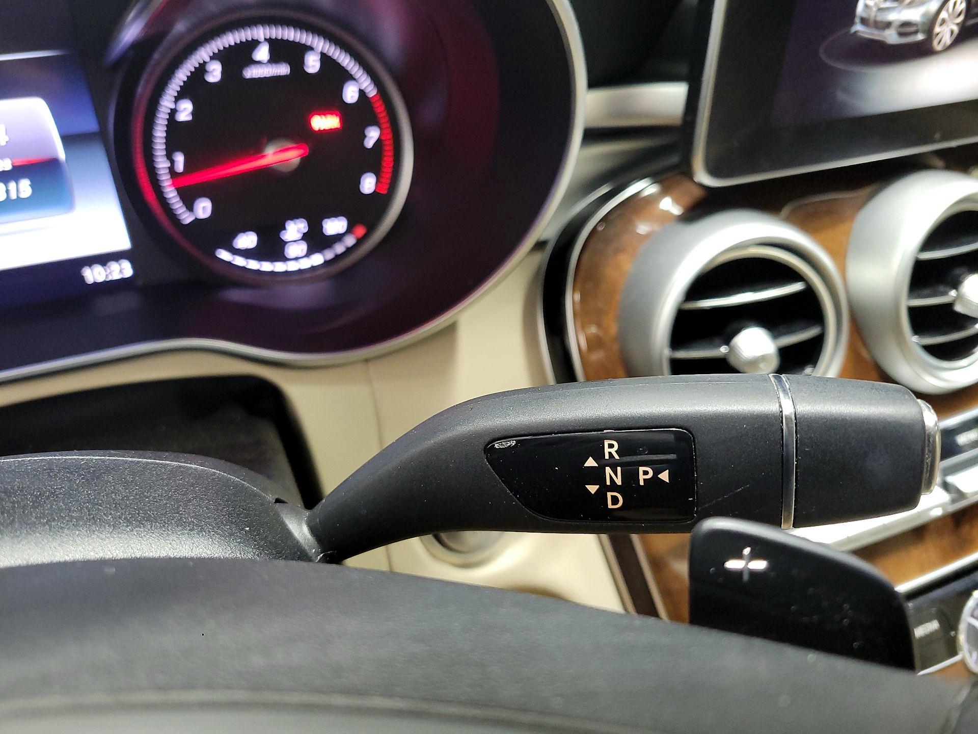 Thumbnail: 2016 Mercedes-Benz C-Class - 18