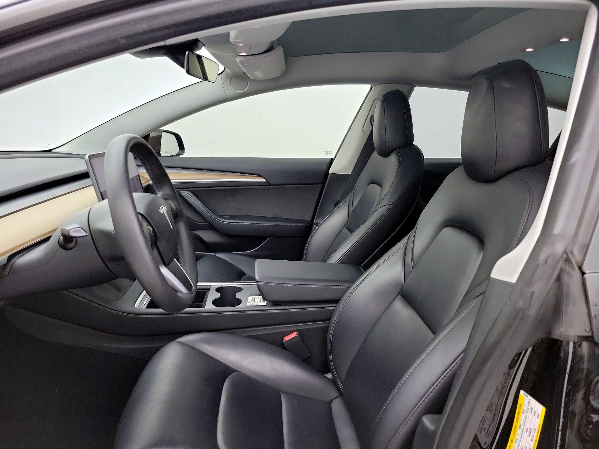 Thumbnail: 2023 Tesla Model 3 - 18