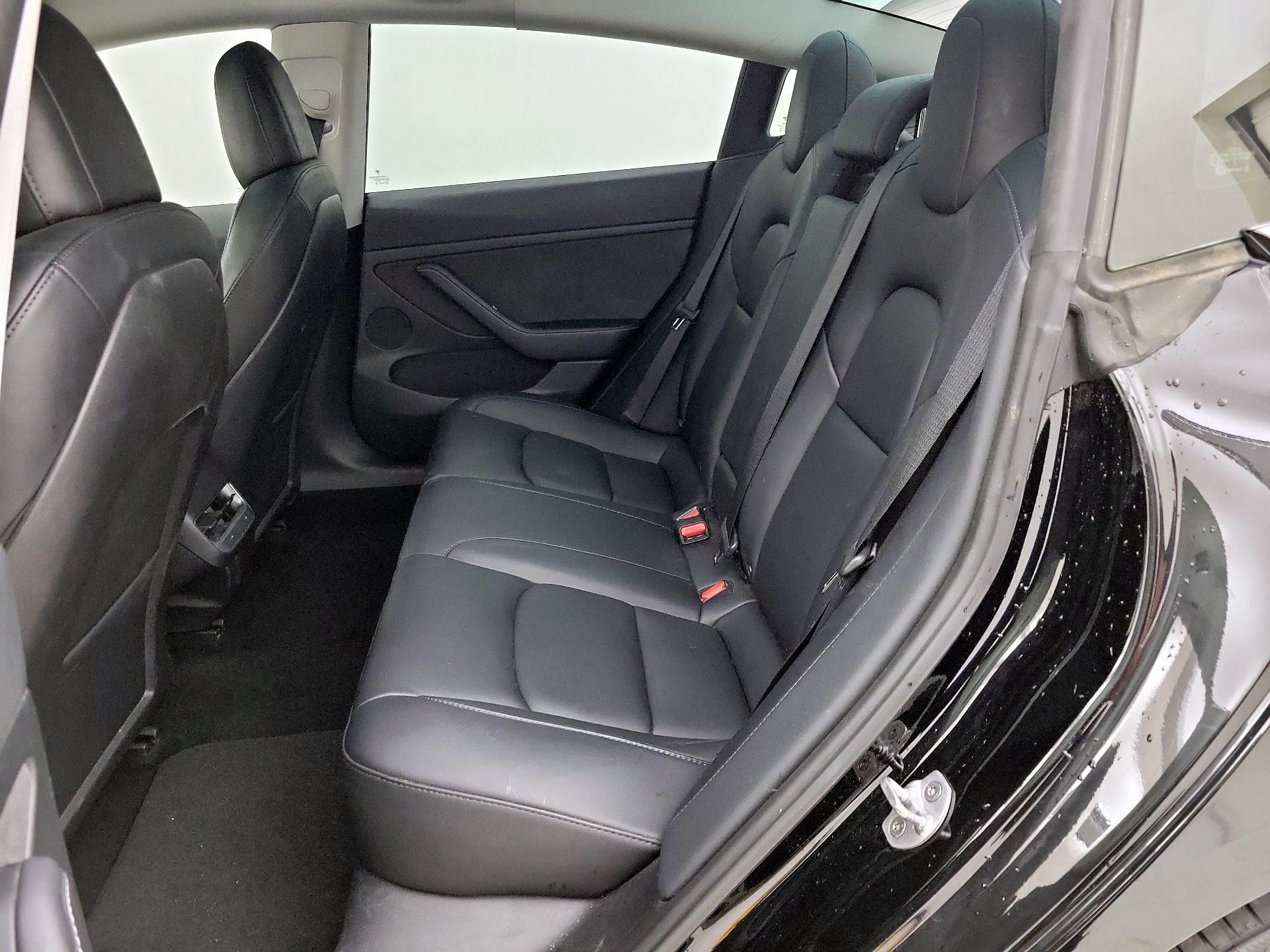 Thumbnail: 2023 Tesla Model 3 - 19