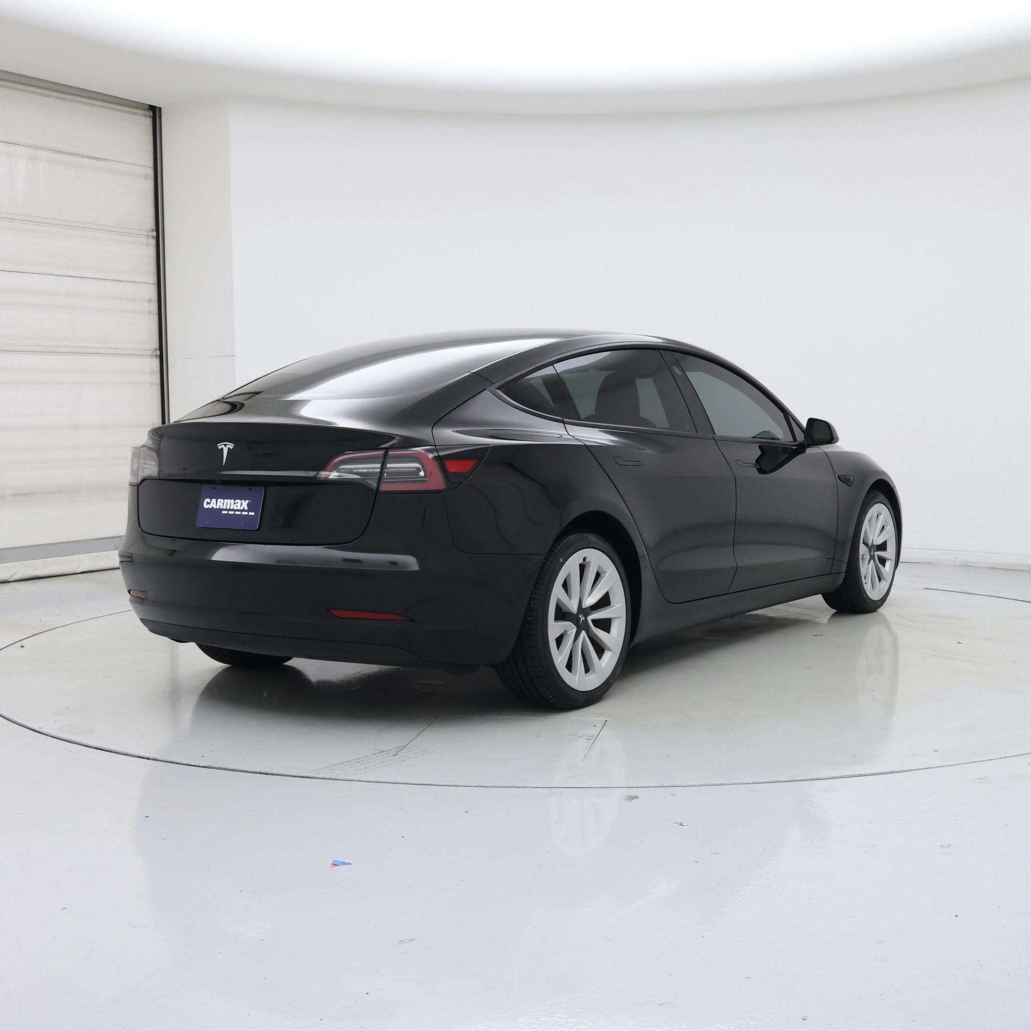Thumbnail: 2023 Tesla Model 3 - 8