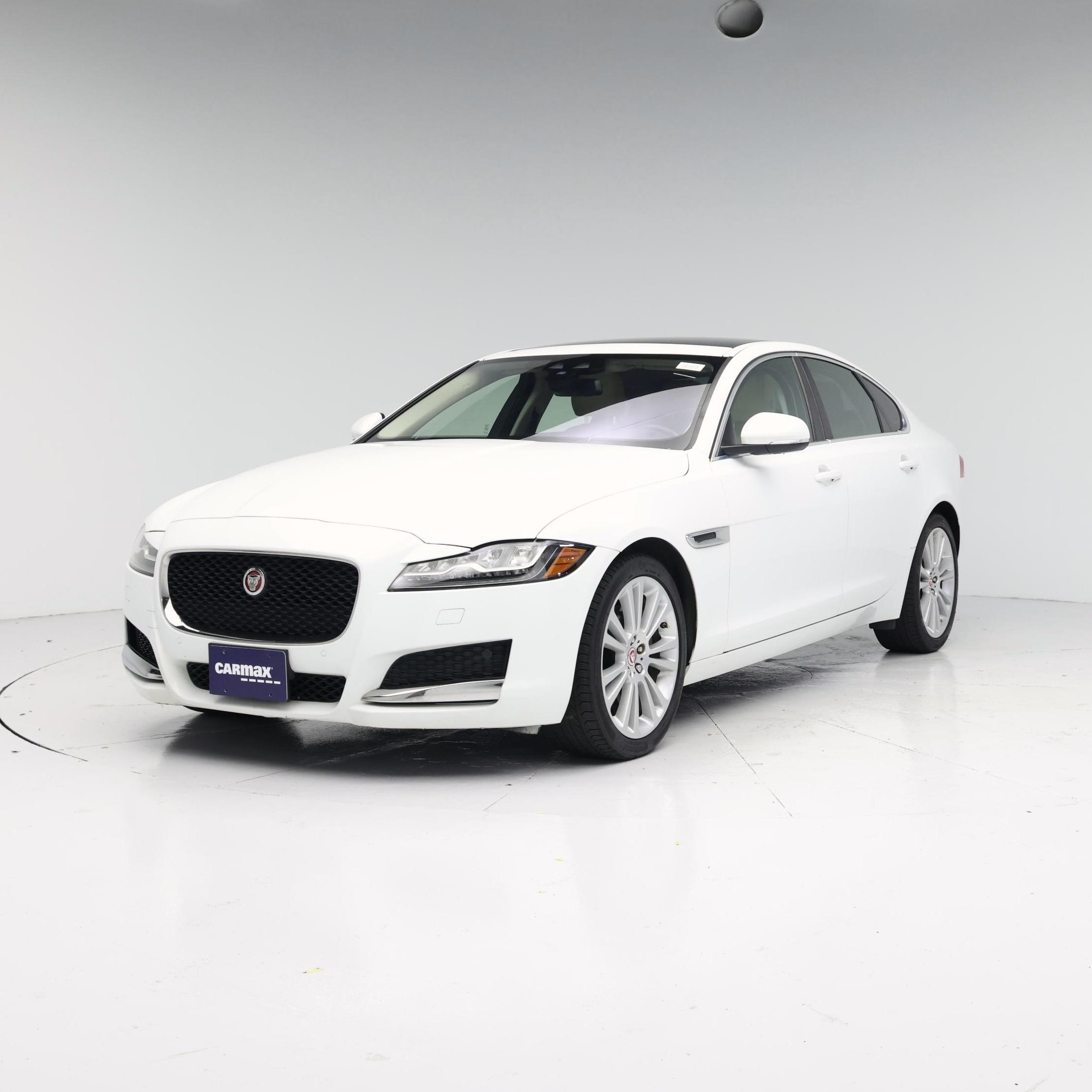 Thumbnail: 2018 Jaguar XF - 4