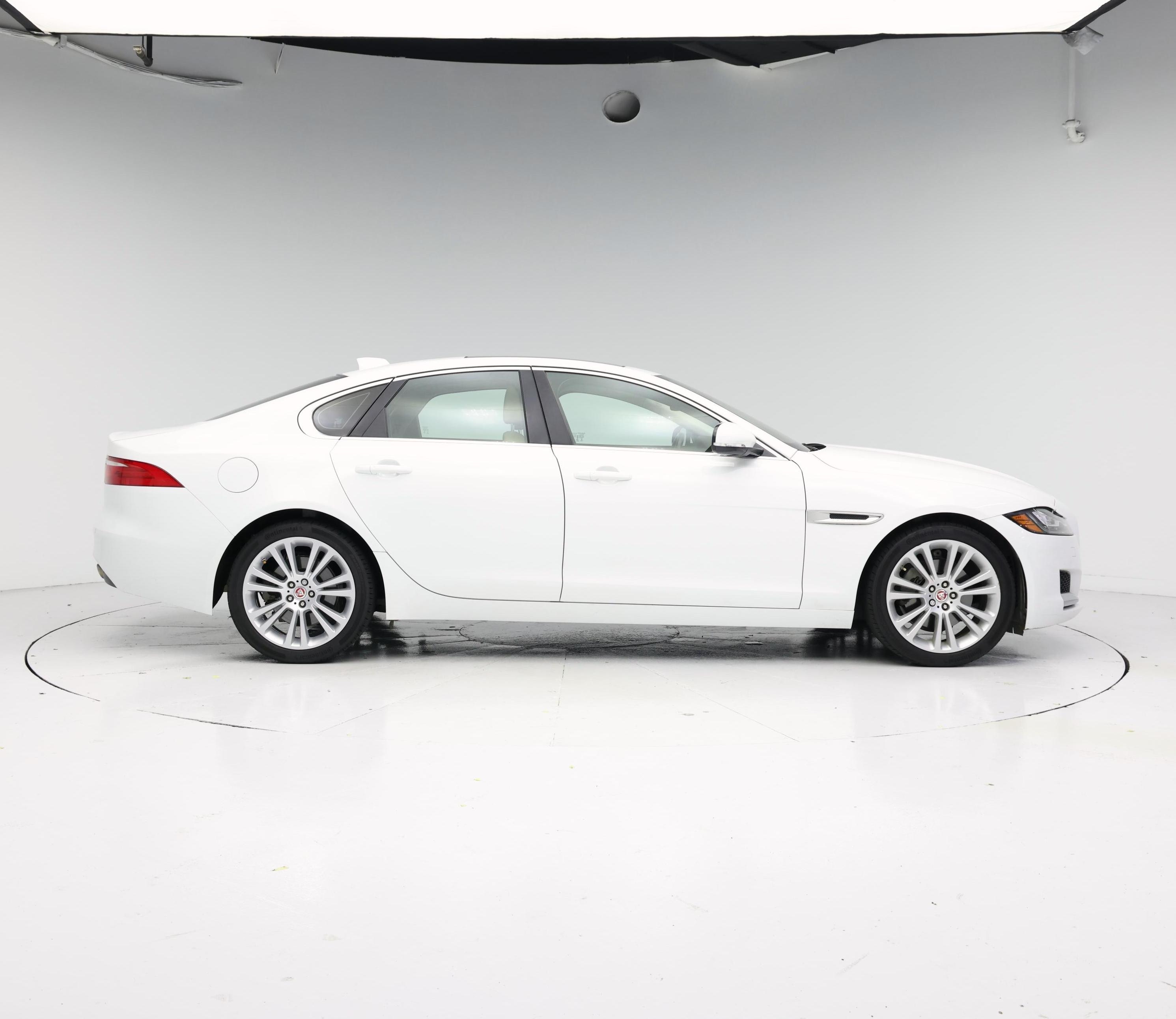 Thumbnail: 2018 Jaguar XF - 7