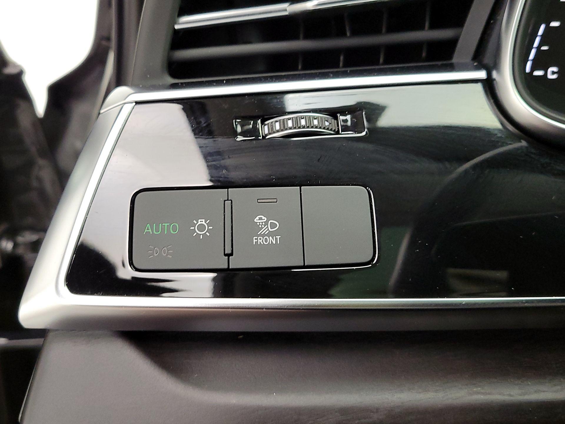 Thumbnail: 2023 Audi Q7 - 13
