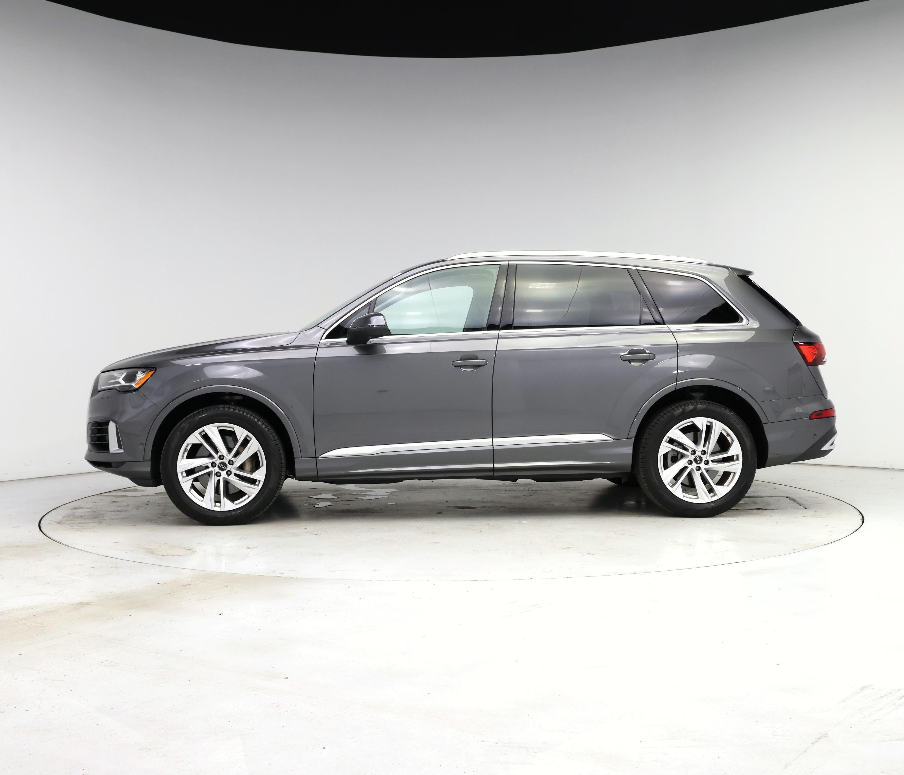 Thumbnail: 2023 Audi Q7 - 3