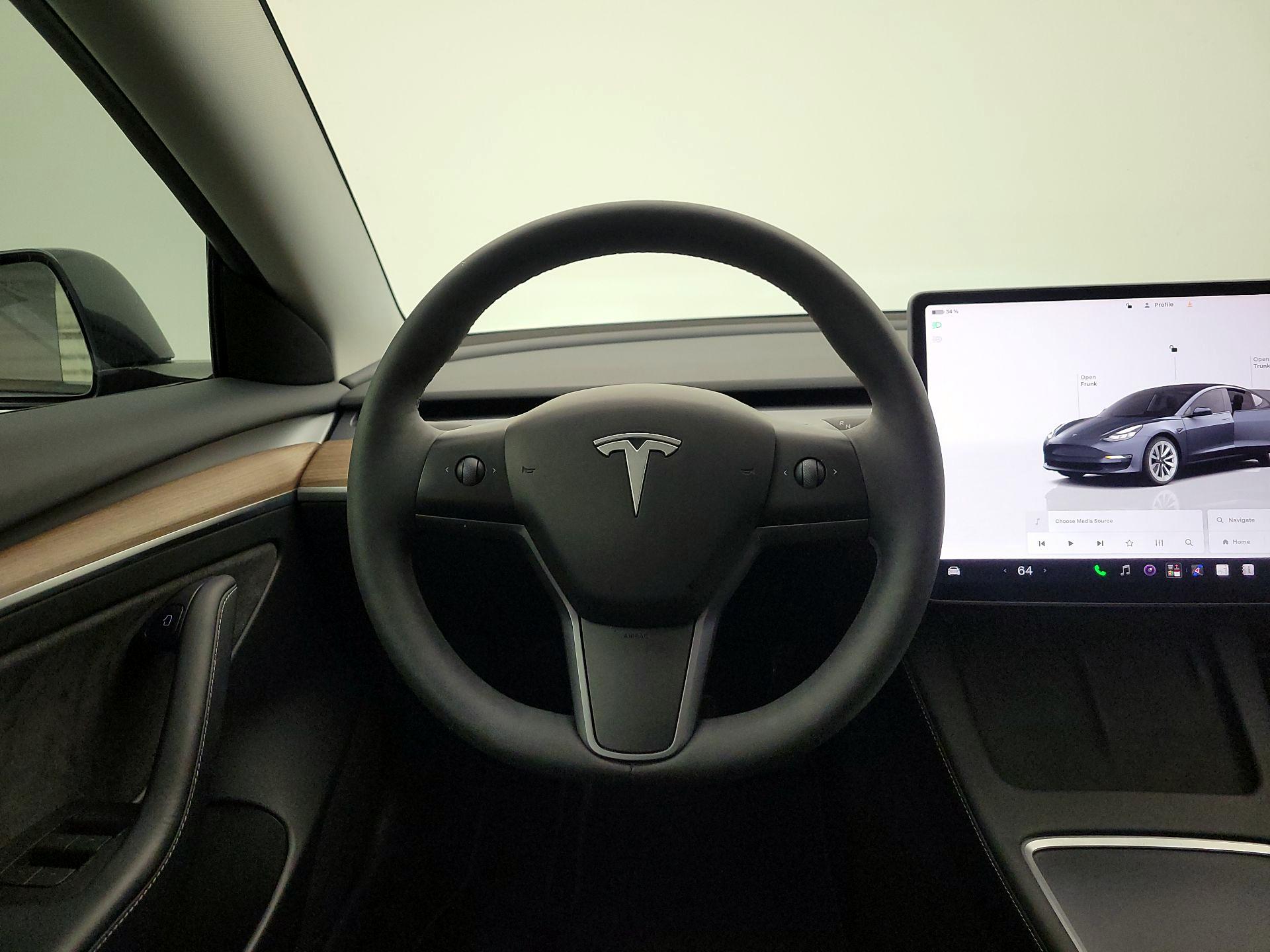 Thumbnail: 2023 Tesla Model 3 - 10