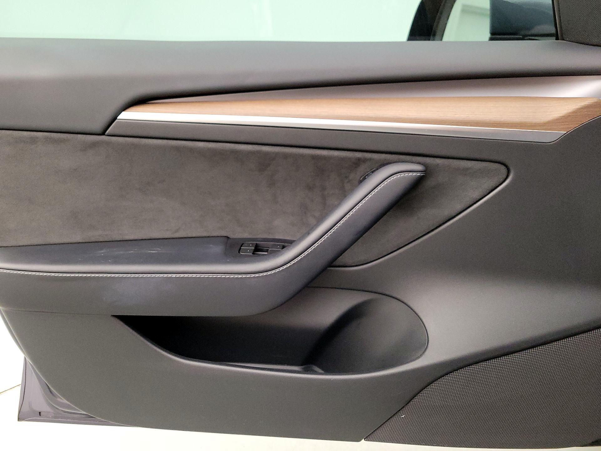 Thumbnail: 2023 Tesla Model 3 - 12
