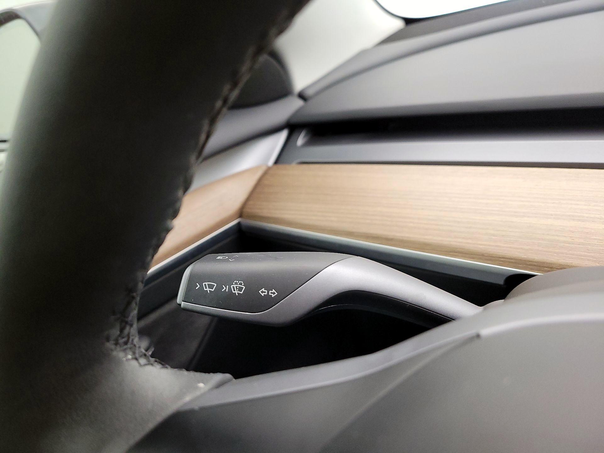 Thumbnail: 2023 Tesla Model 3 - 13