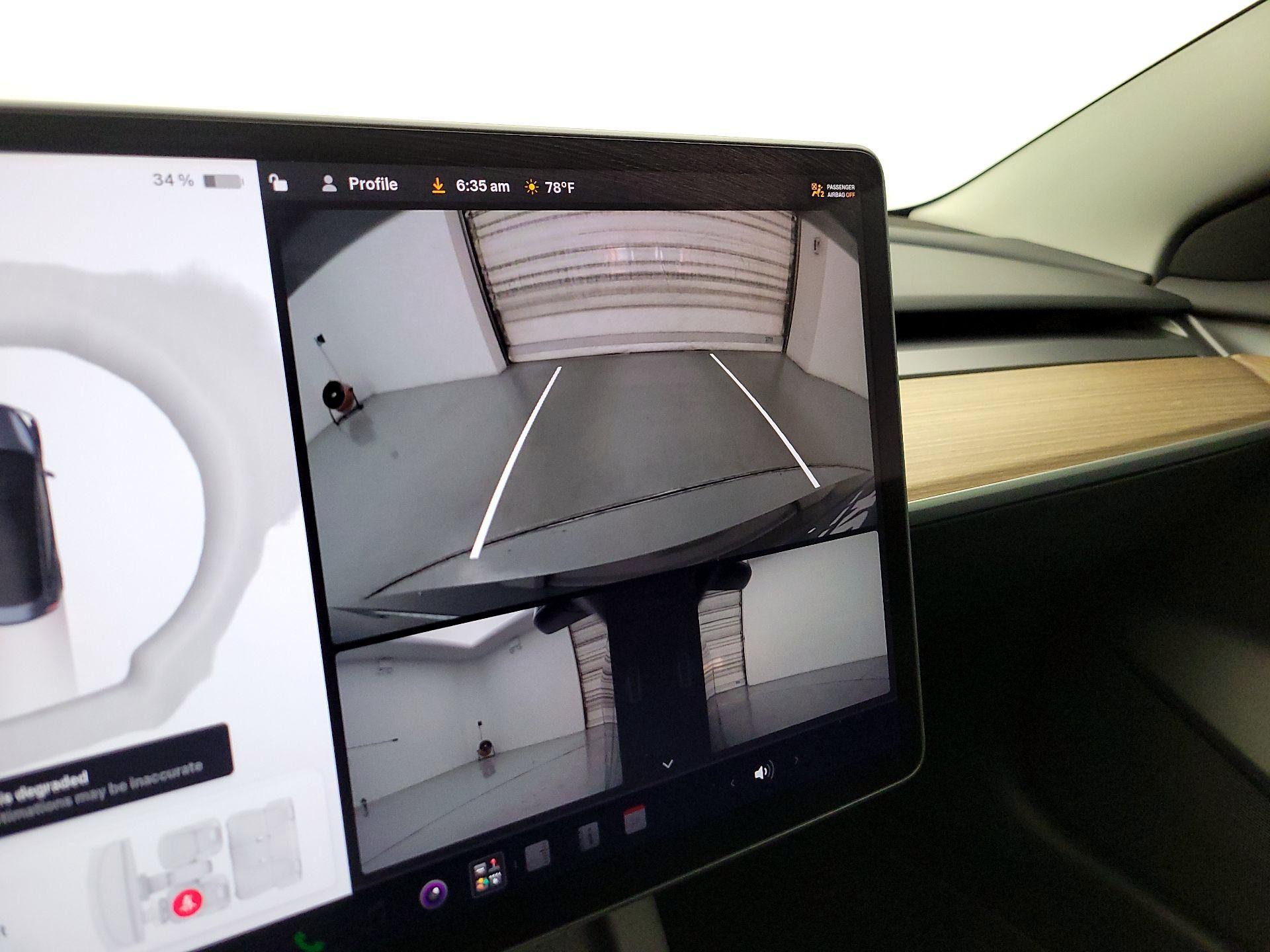 Thumbnail: 2023 Tesla Model 3 - 15