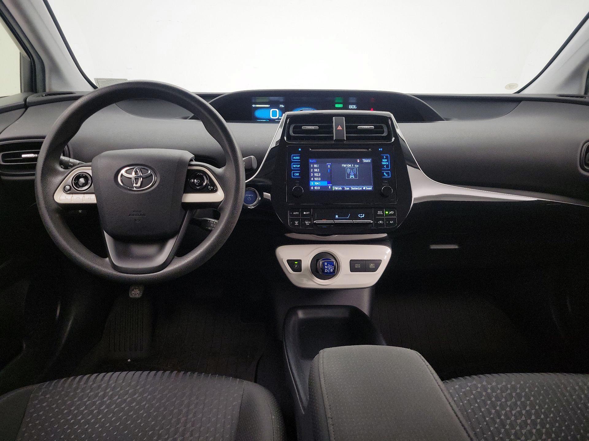 Thumbnail: 2016 Toyota Prius - 9
