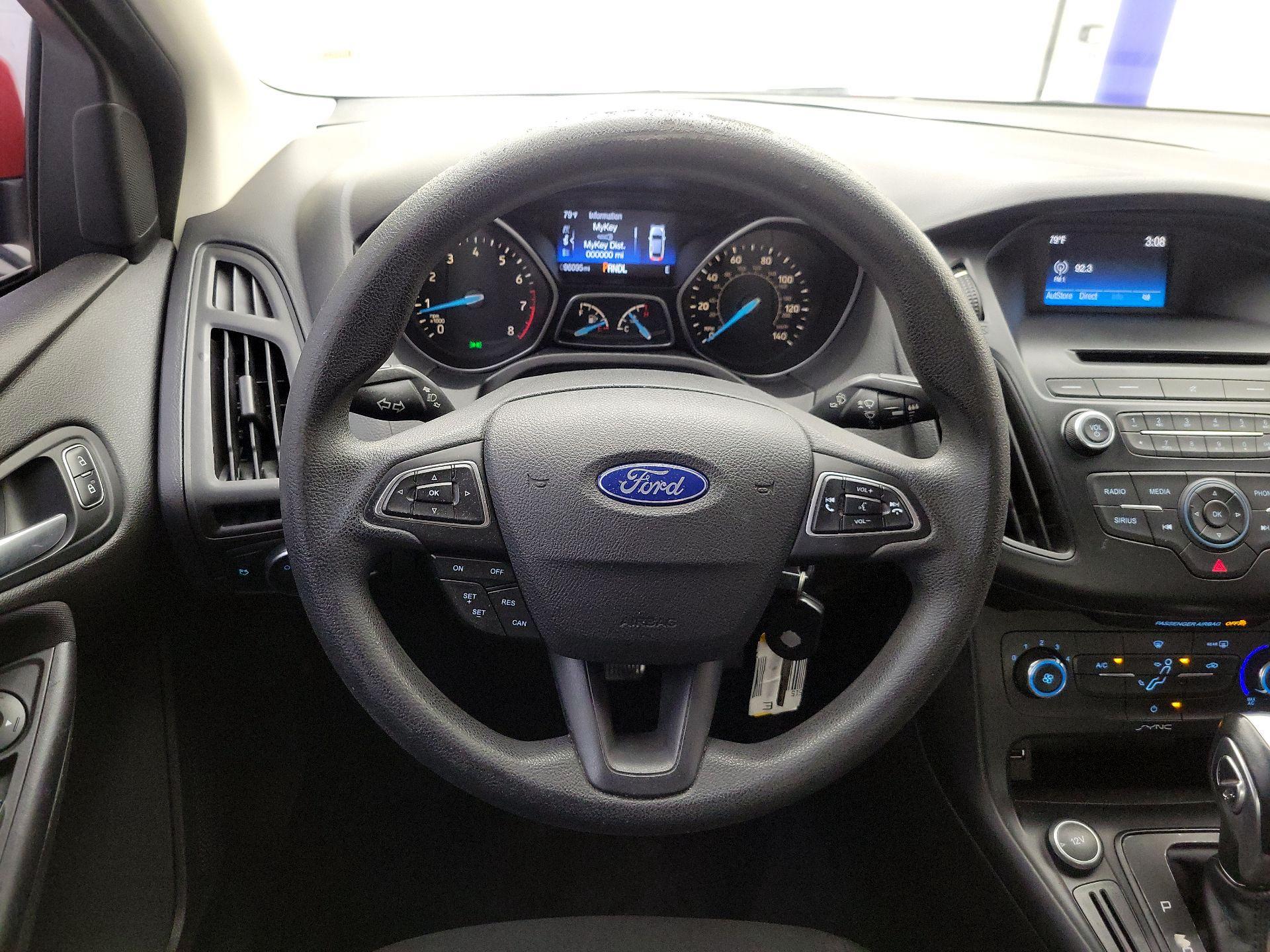 Thumbnail: 2015 Ford Focus - 10