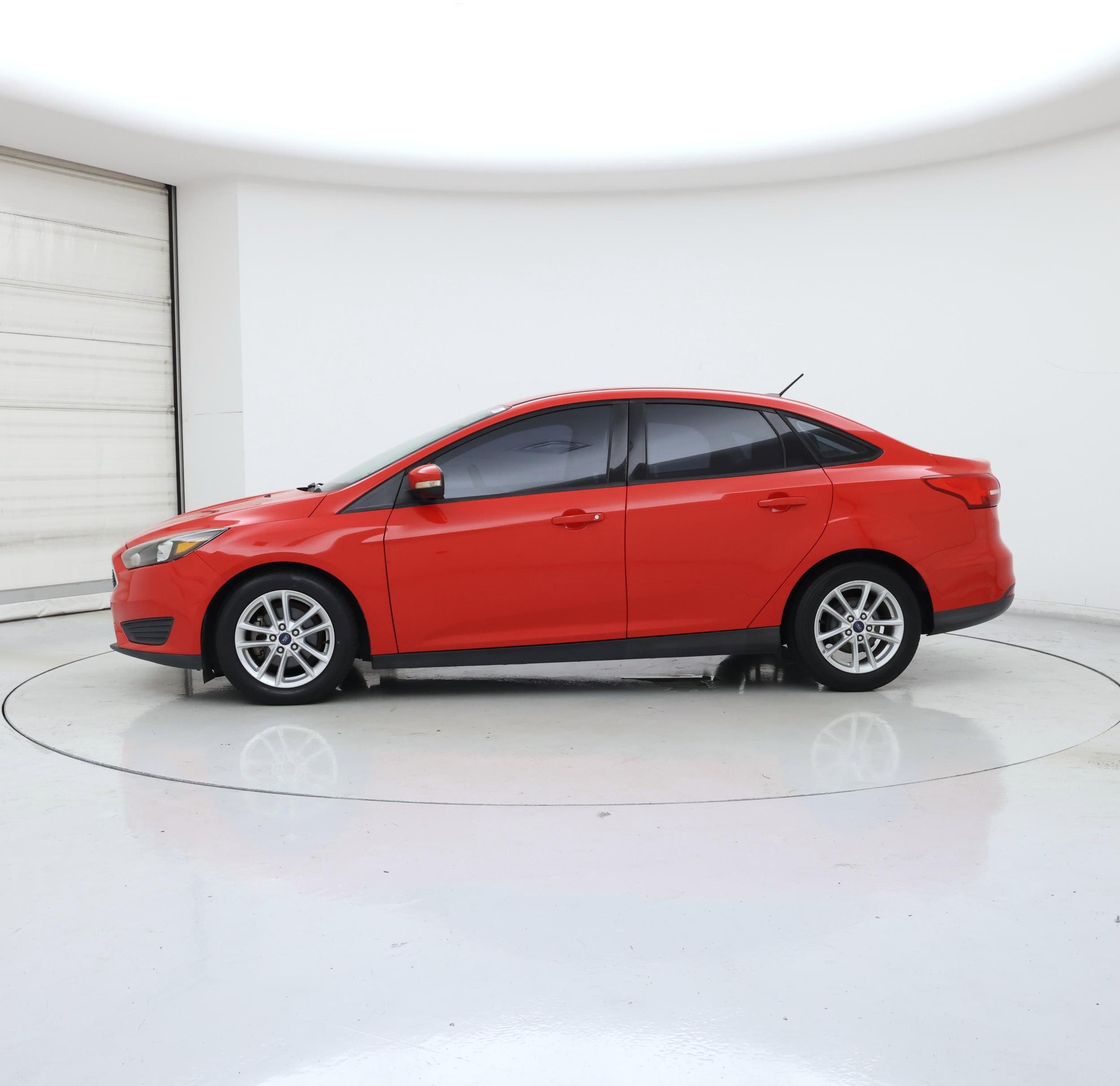 Thumbnail: 2015 Ford Focus - 3
